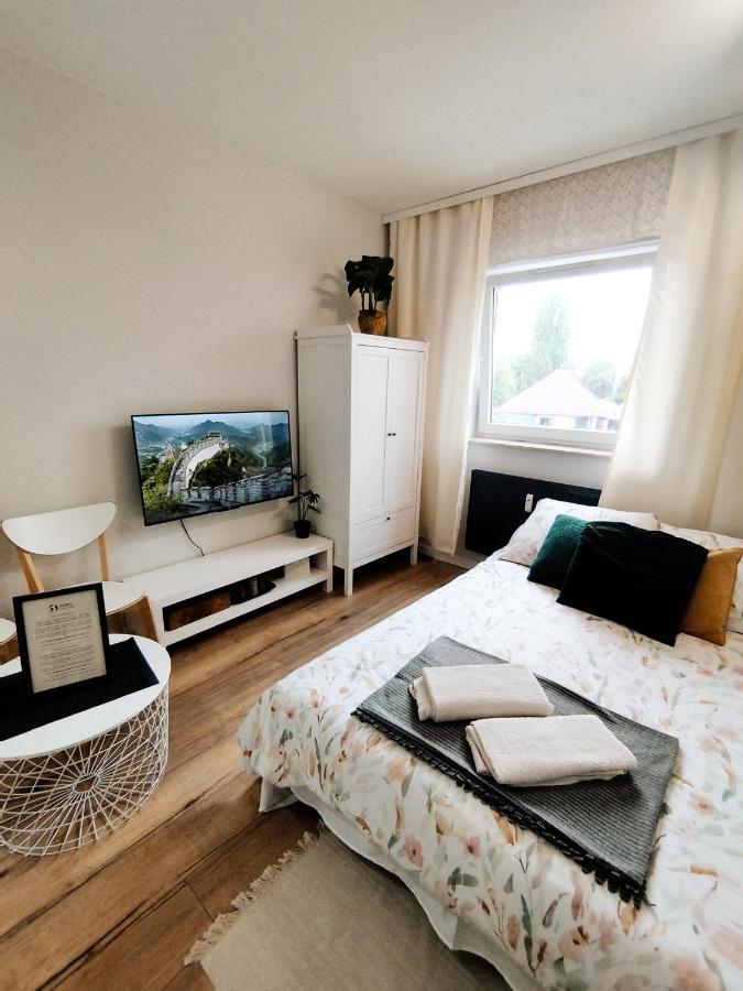 Terra Apartament - Cozy Studio With Netflix & Free Parking Apartament *