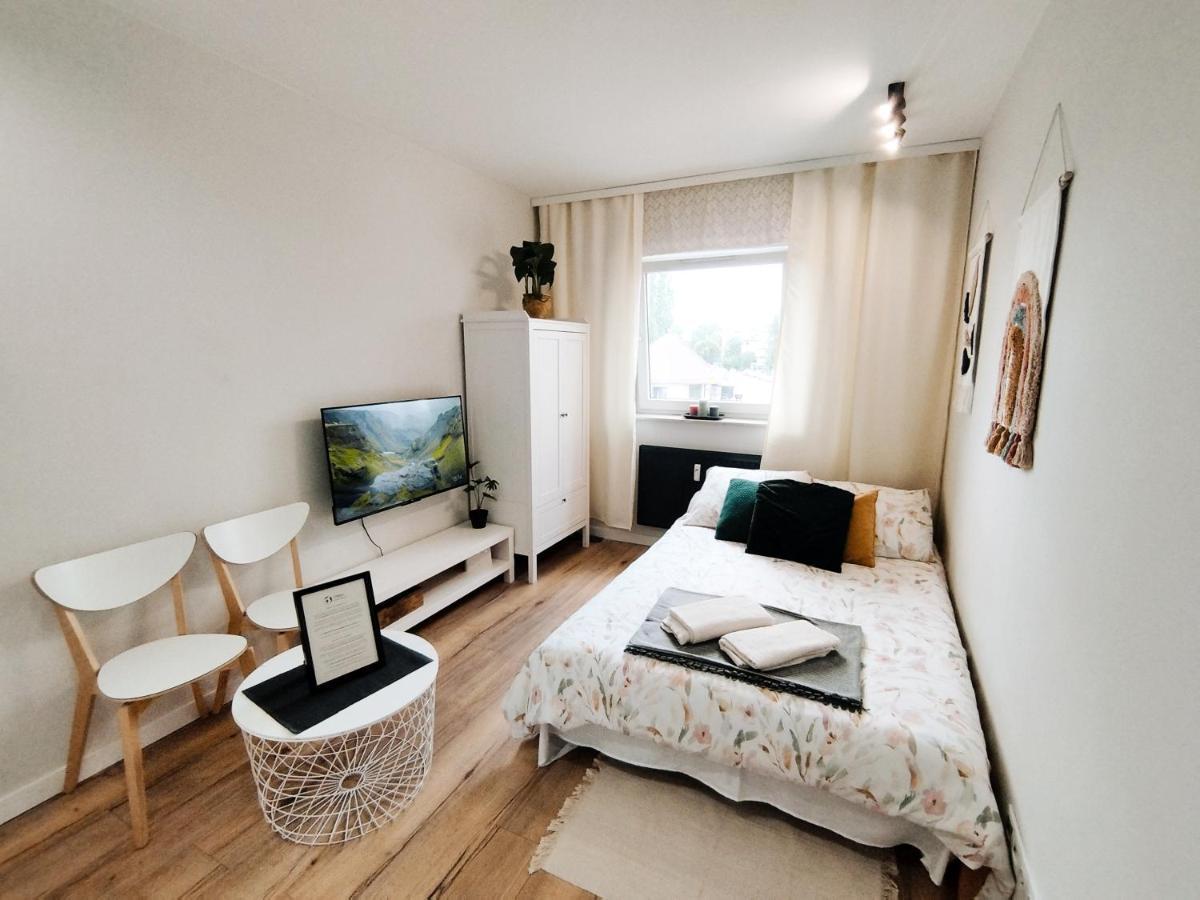 Apartament Terra Apartament - Cozy Studio With Netflix & Free Parking *