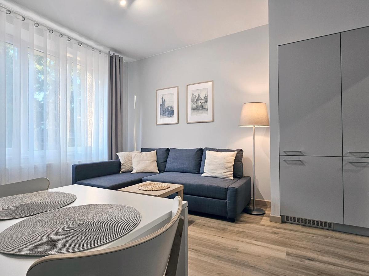 Apartament 1a *