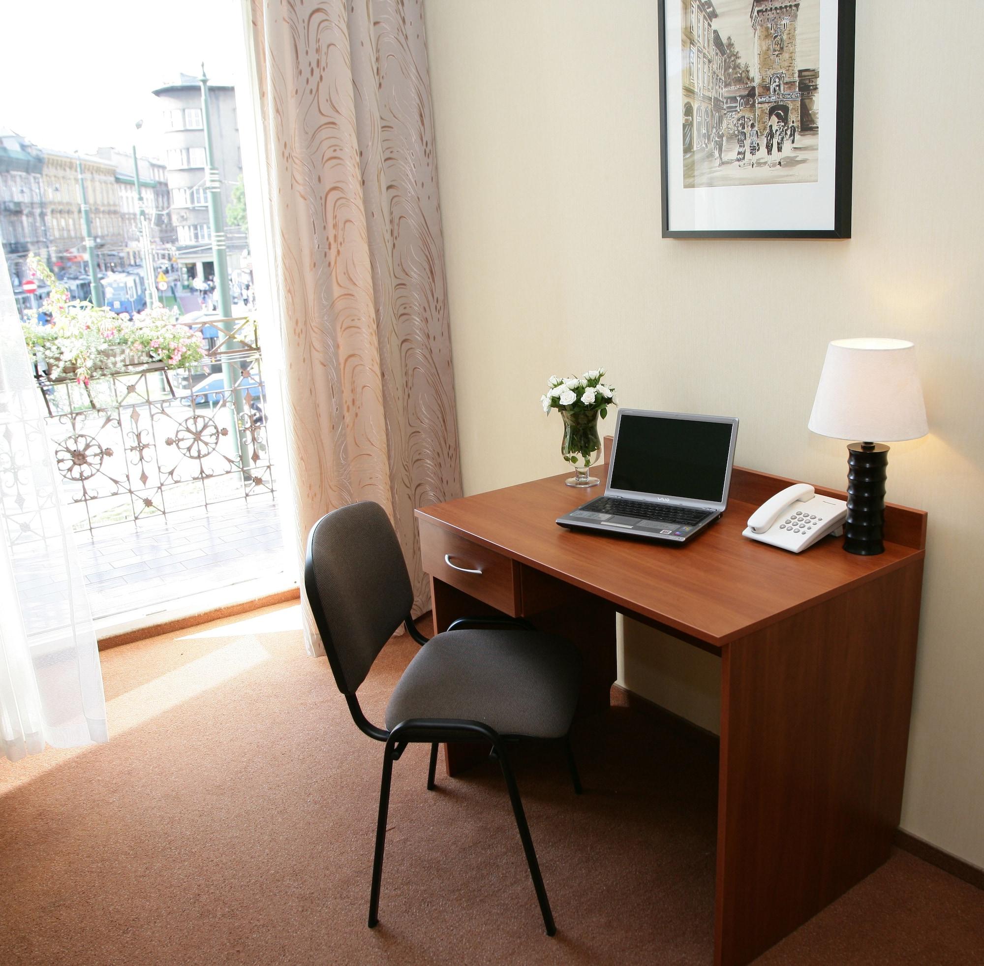 Aparthotel Globus 3*