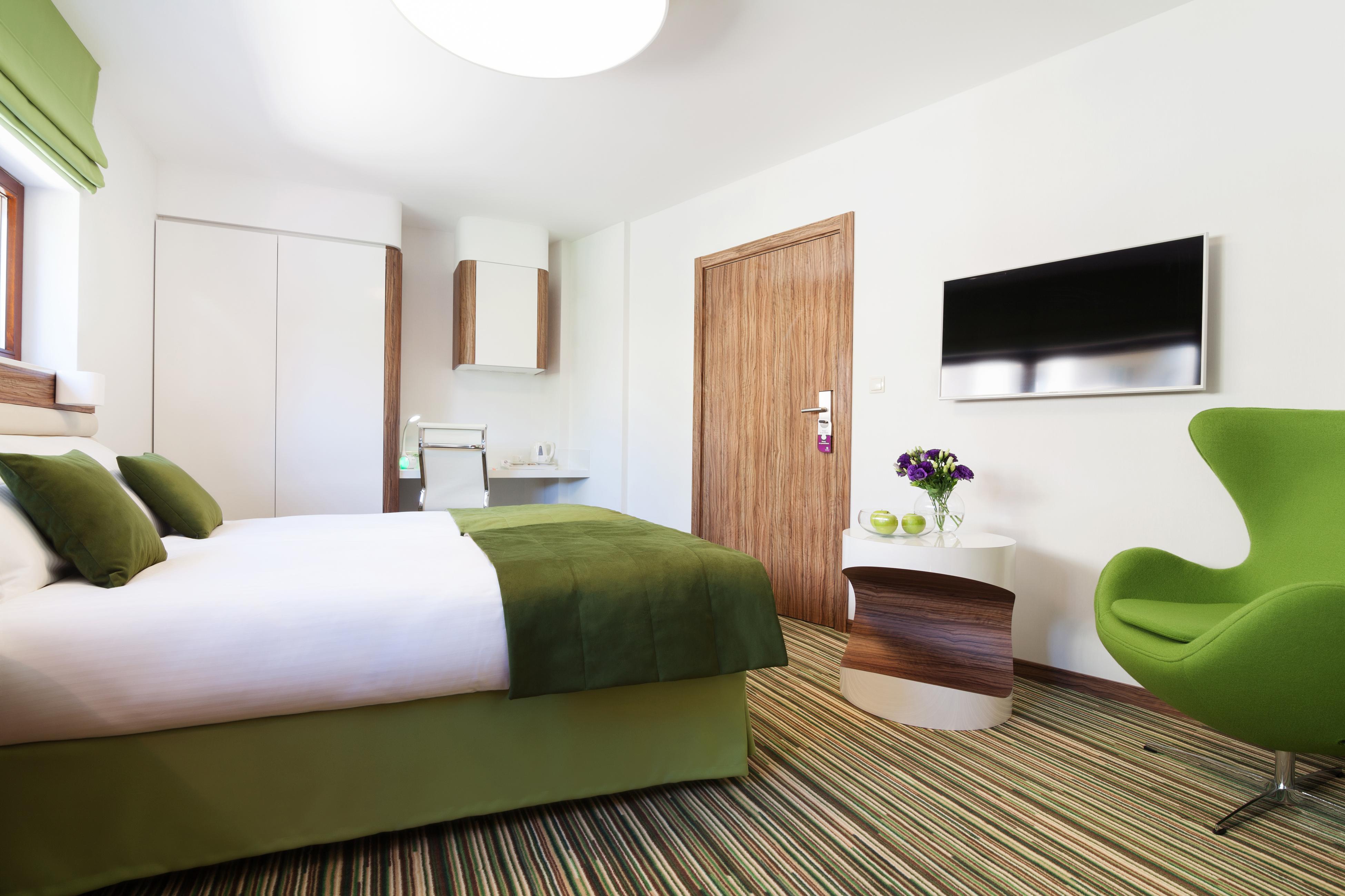 Leonardo Boutique Center Hotel 4*