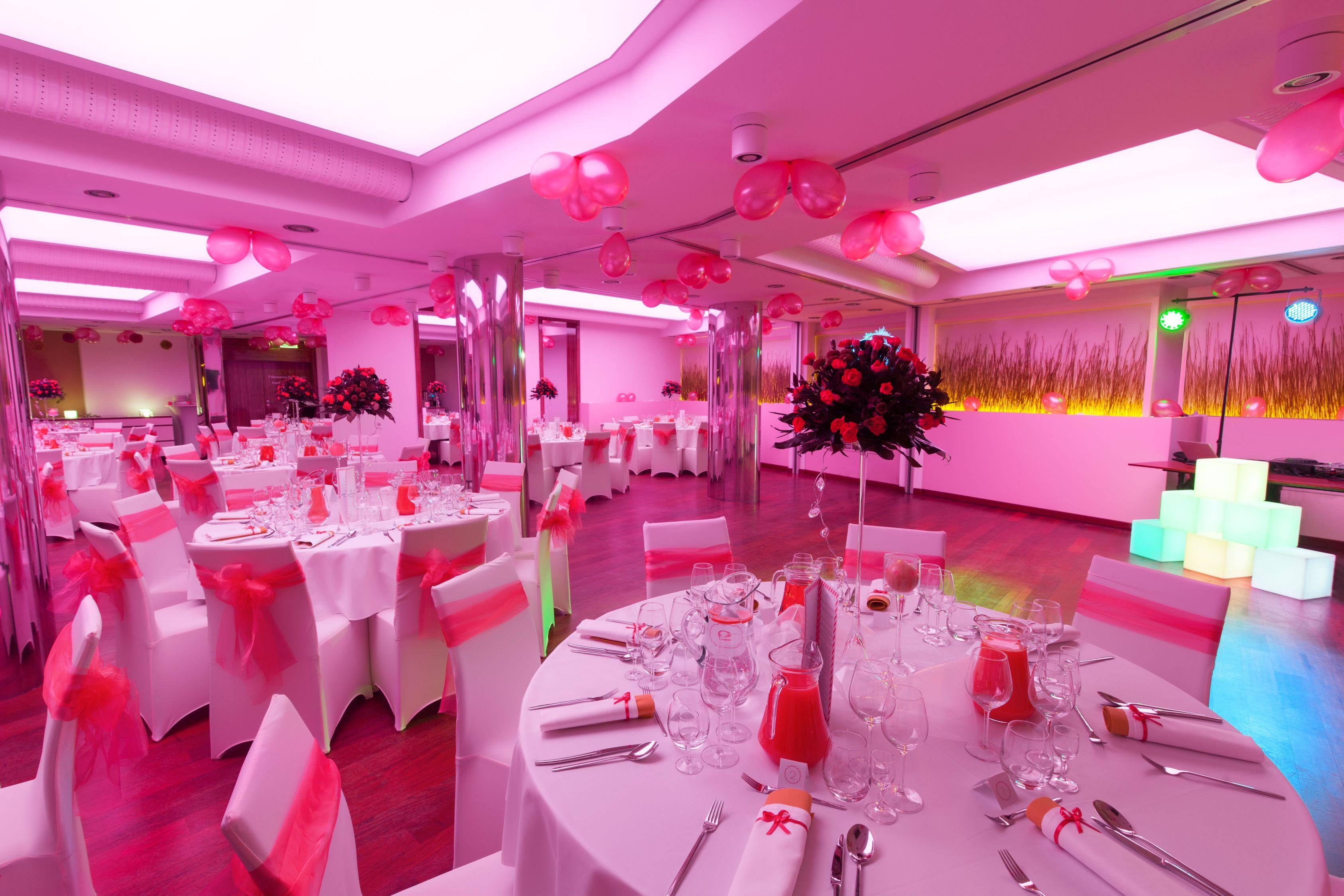 Leonardo Boutique Center Hotel