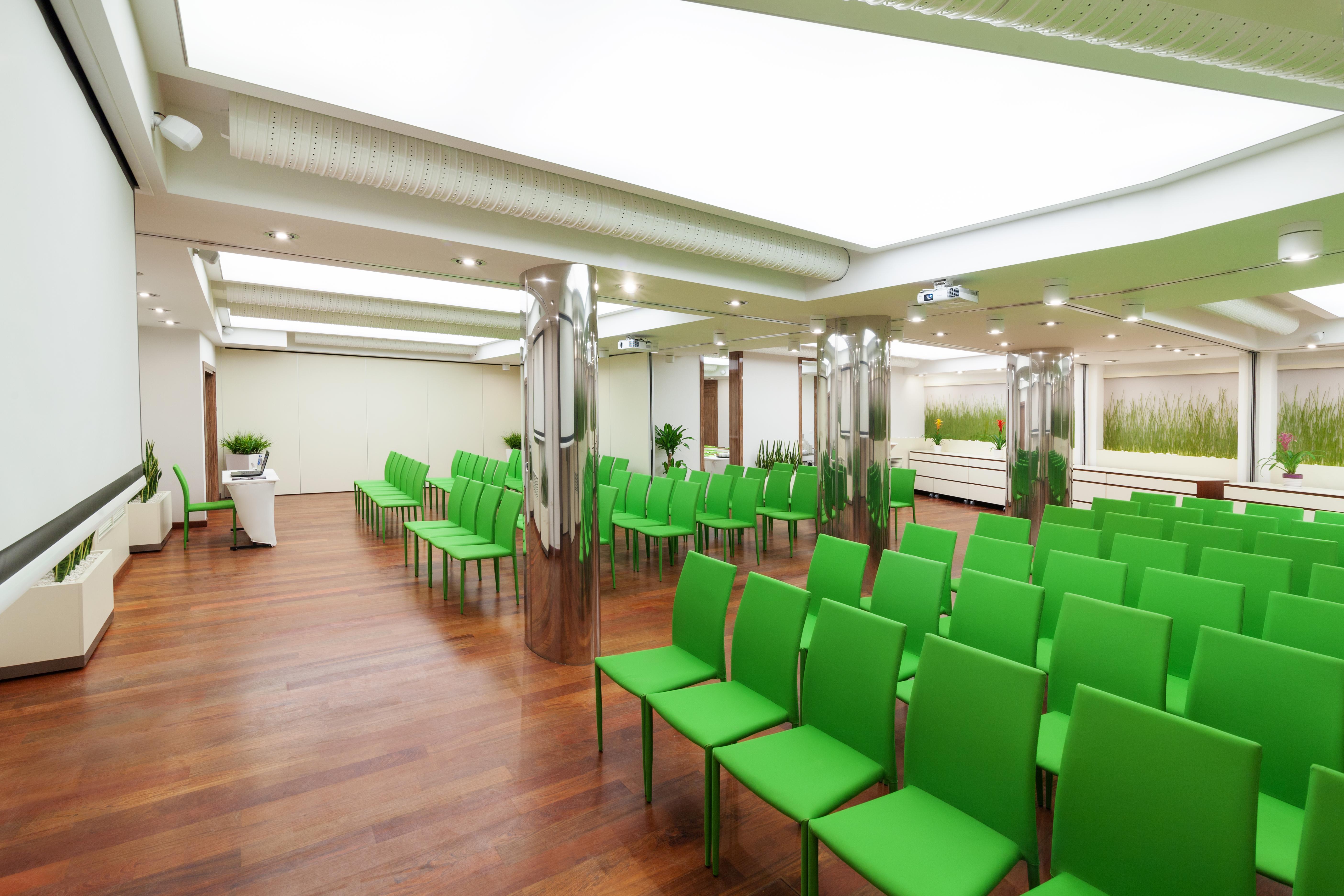 Leonardo Boutique Center Hotel