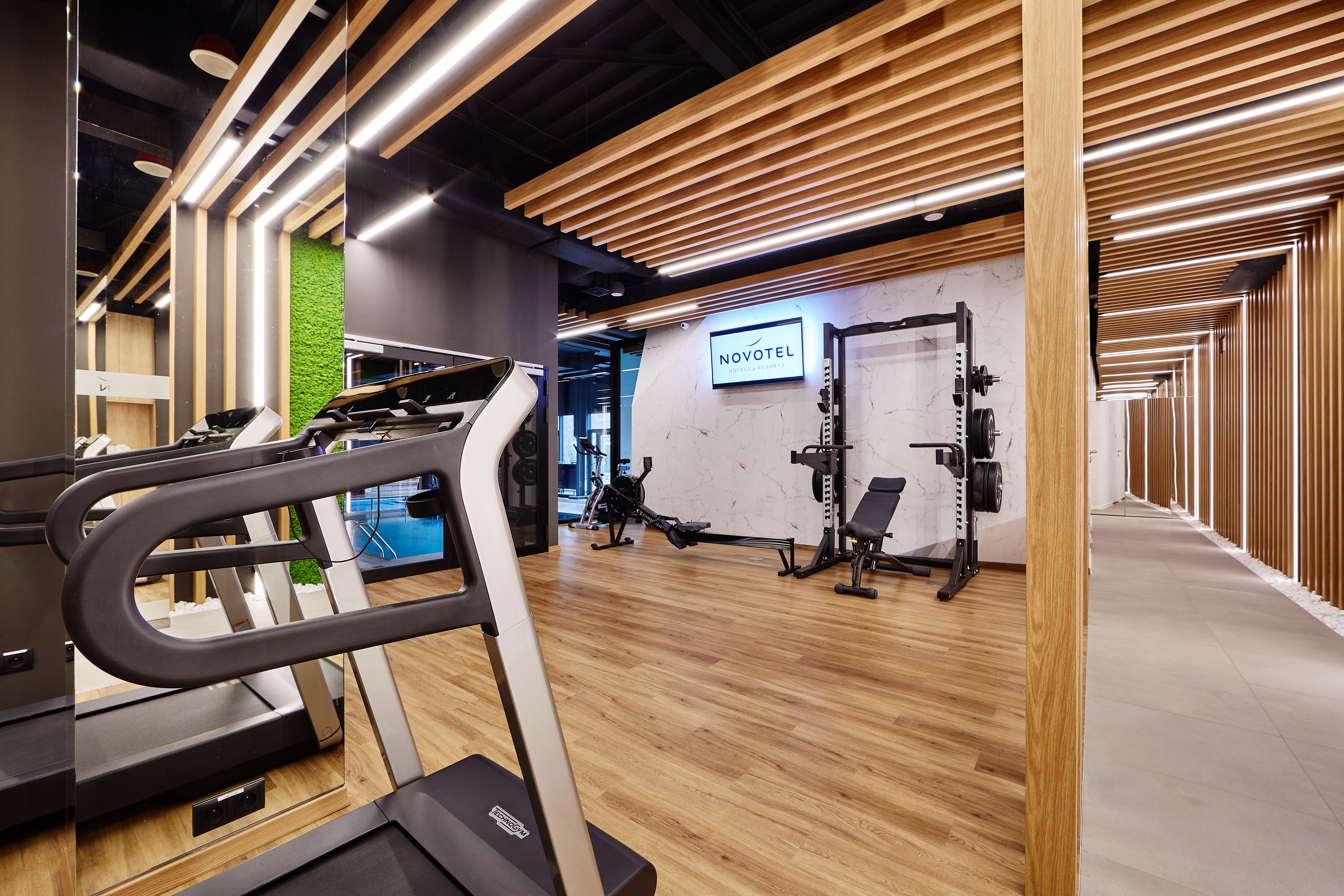 Novotel West Hotel 4*