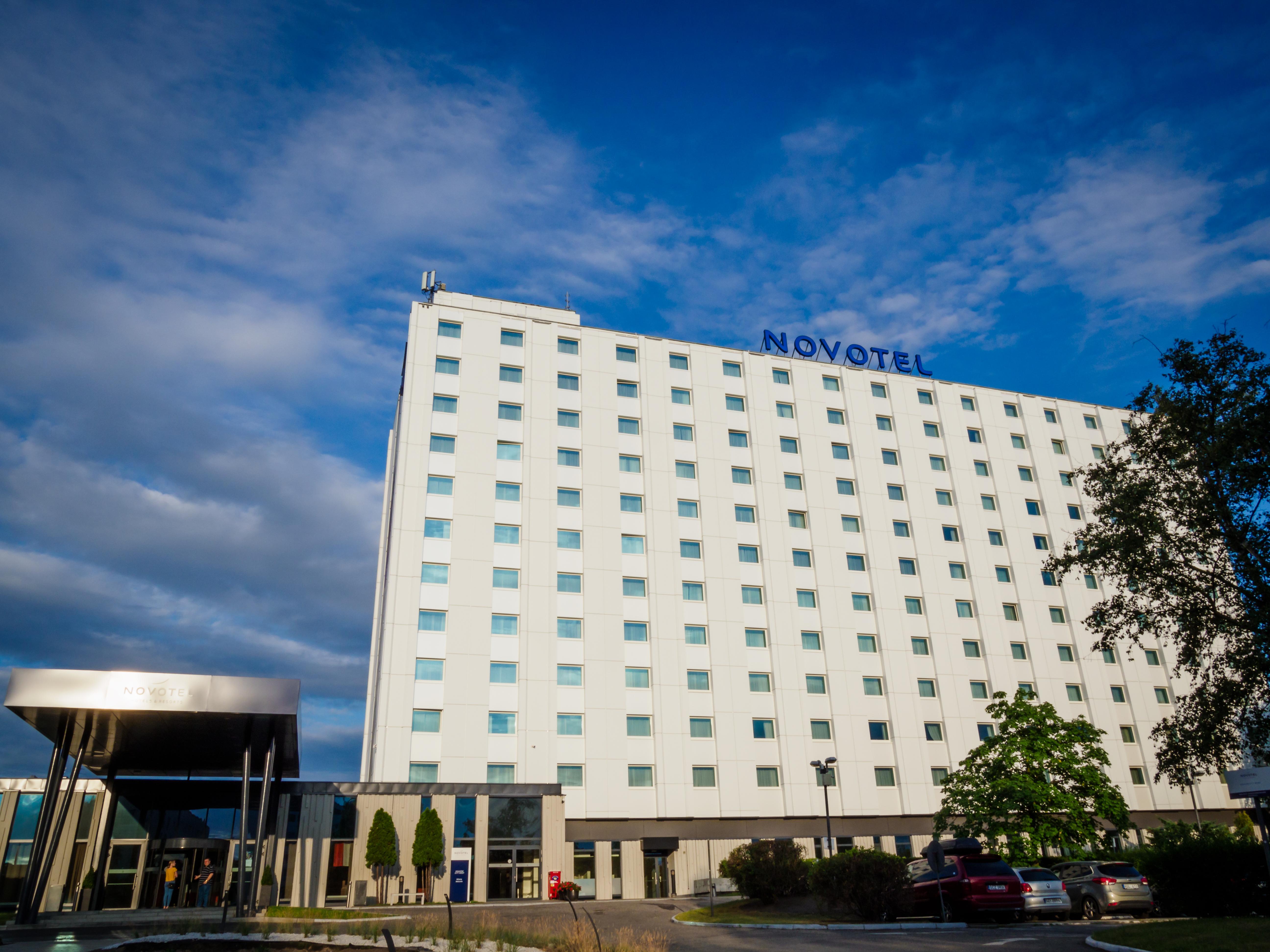 Novotel West Hotel 4*