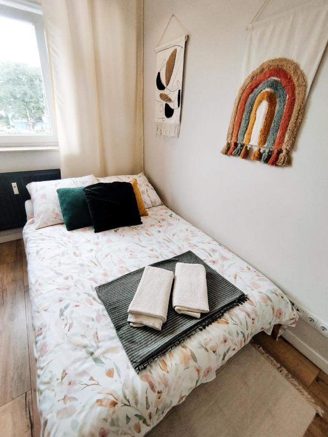 Terra Apartament - Cozy Studio With Netflix & Free Parking