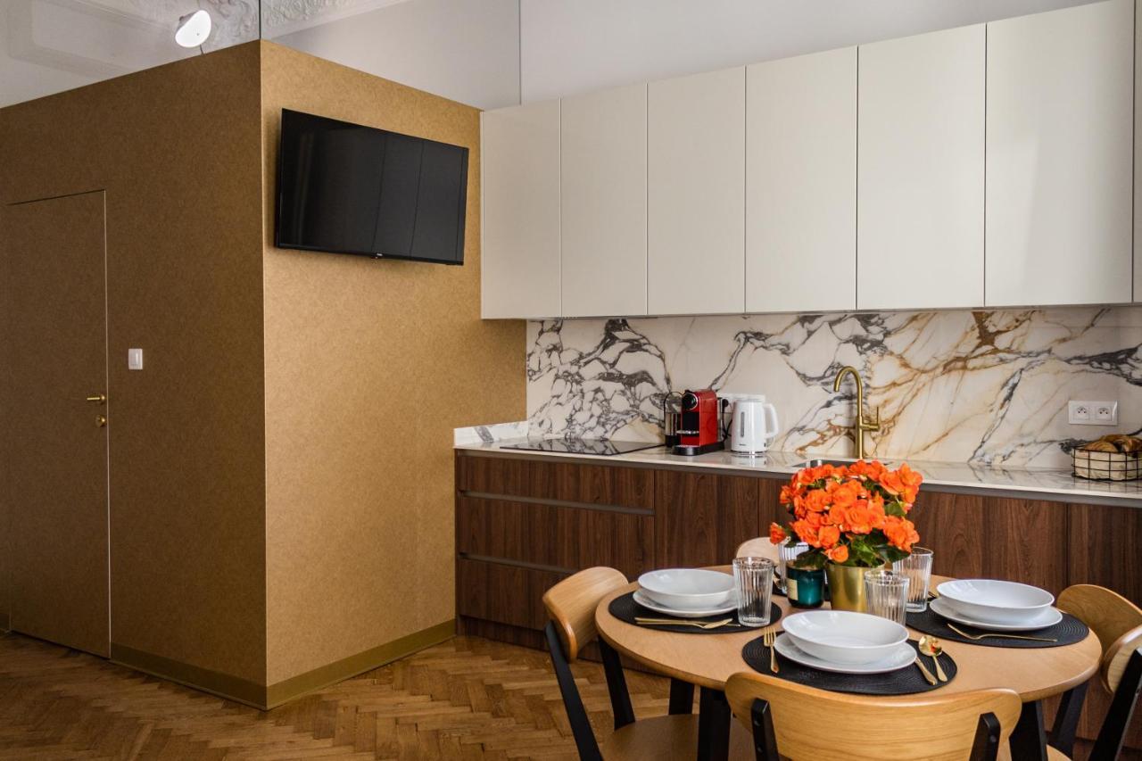 Apartment Old Town G6 By M *