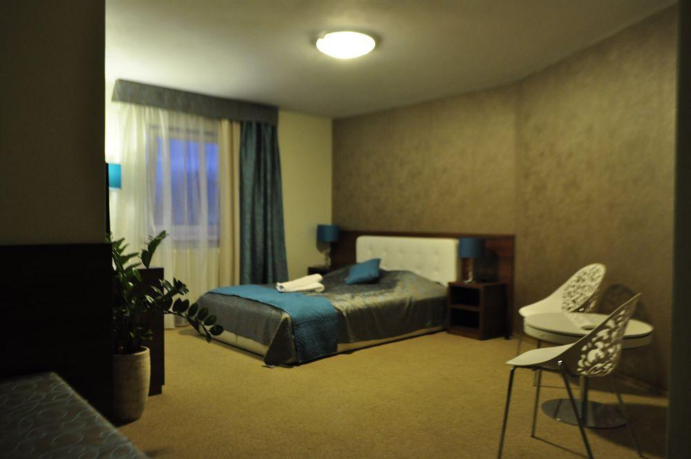 Santorini Hotel 3*