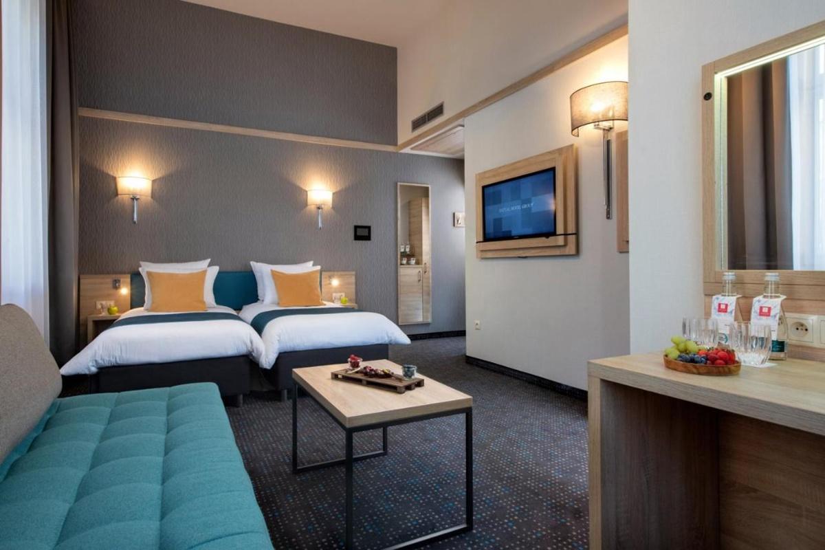 Leonardo Boutique Center Hotel 4*