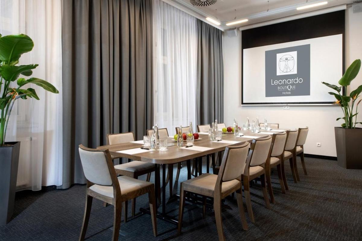 Hotel Leonardo Boutique Center 4*
