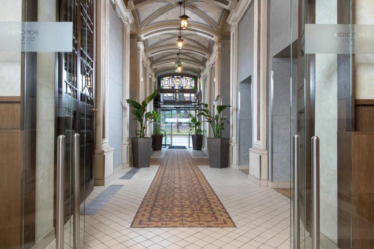 Hotel Leonardo Boutique Center 4*