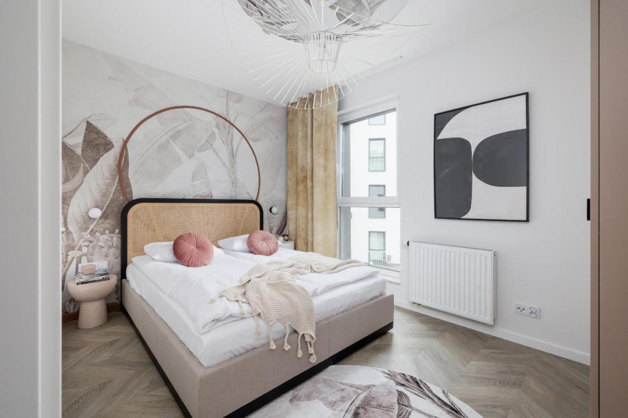 Deluxe Podskale 18 With Parking & Balcony In By Renters Prestige Krakau