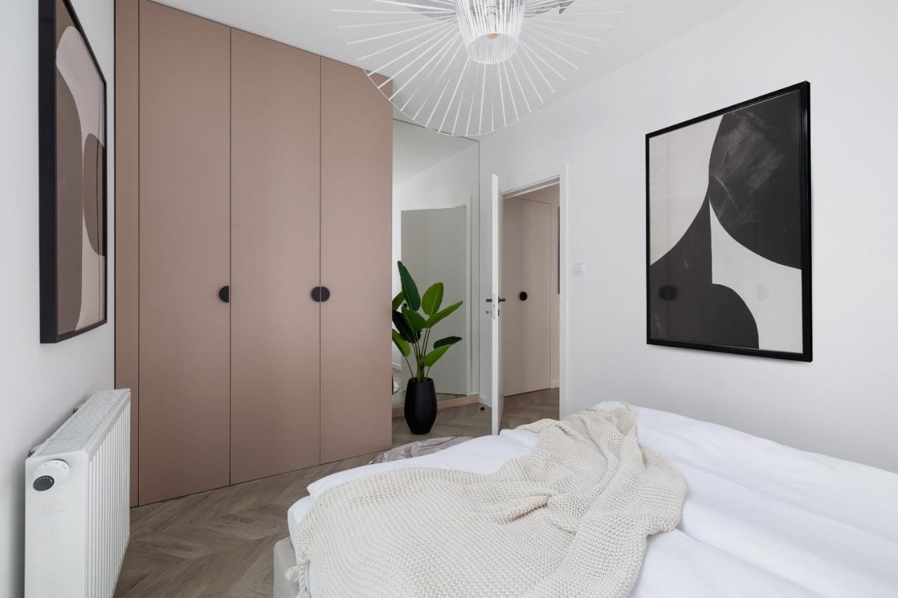 Deluxe Podskale 18 With Parking & Balcony In By Renters Prestige Appartement Krakau