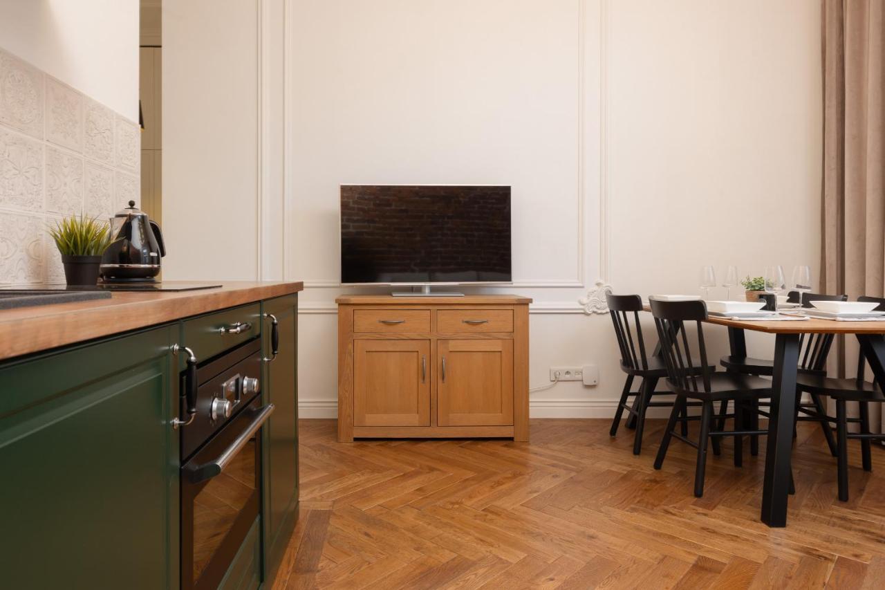 Apartment Strzelecka Old Town Cracow By Renters Prestige Krakow
