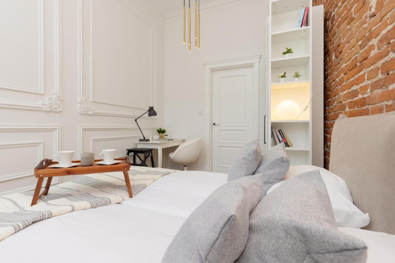Apartment Strzelecka Old Town Cracow By Renters Prestige