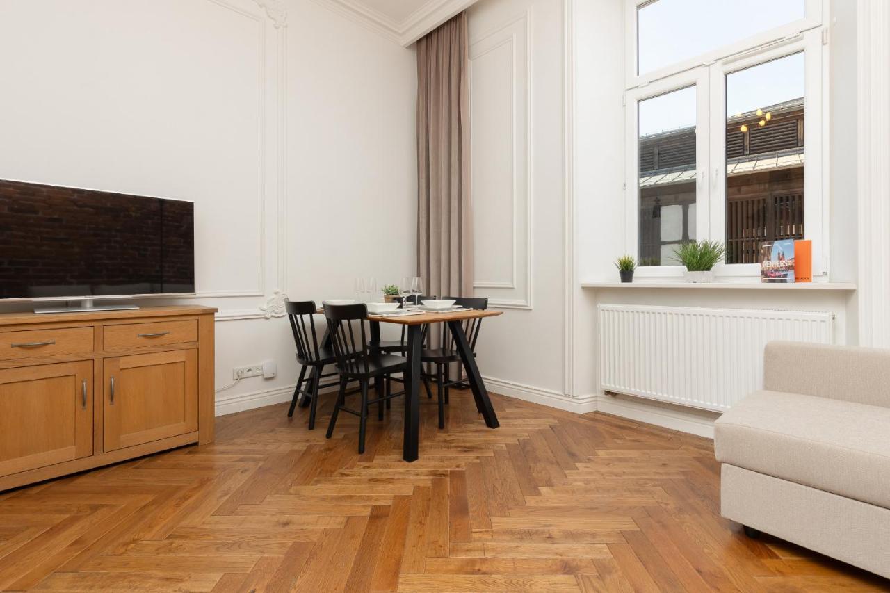 Apartment Strzelecka Old Town Cracow By Renters Prestige Krakow