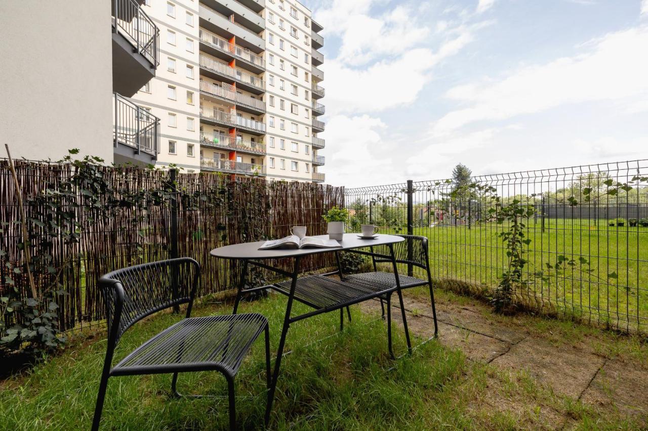 Elegant Szpakowa 10 With 2 Parking Spaces & Terrace By Renters Apartamento *