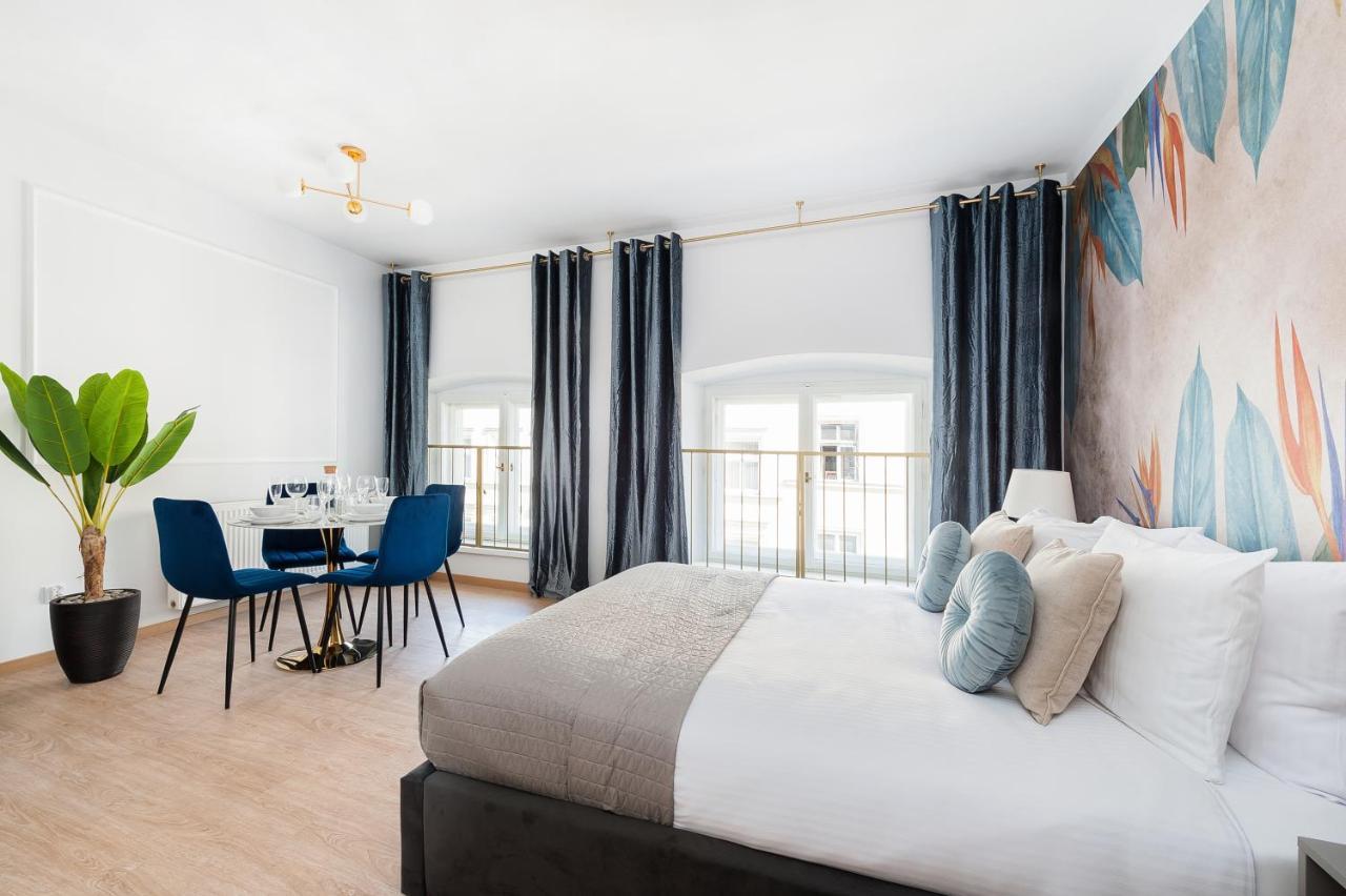 Apartment Gallery 7 - 4 *