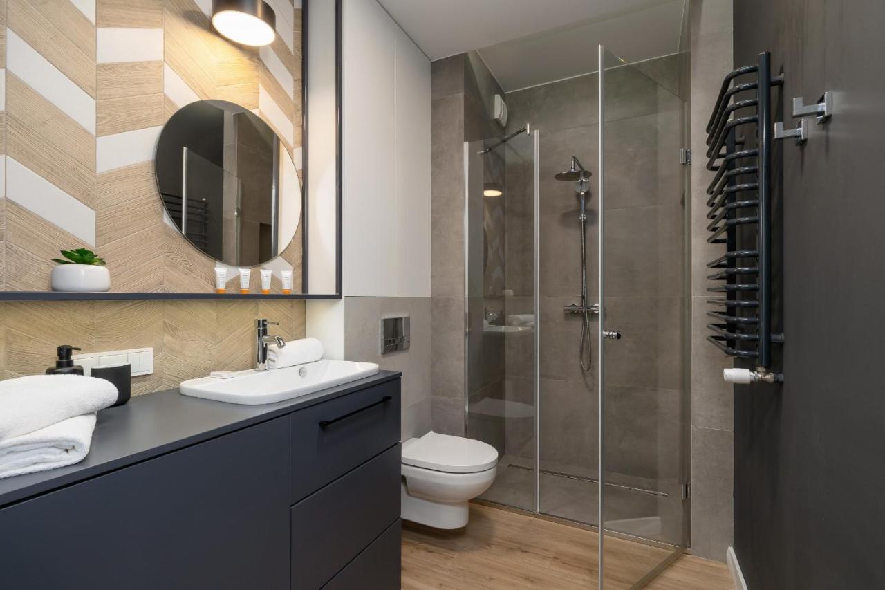 Apartment Go With Balcony Rakowicka Cracow By Renters *