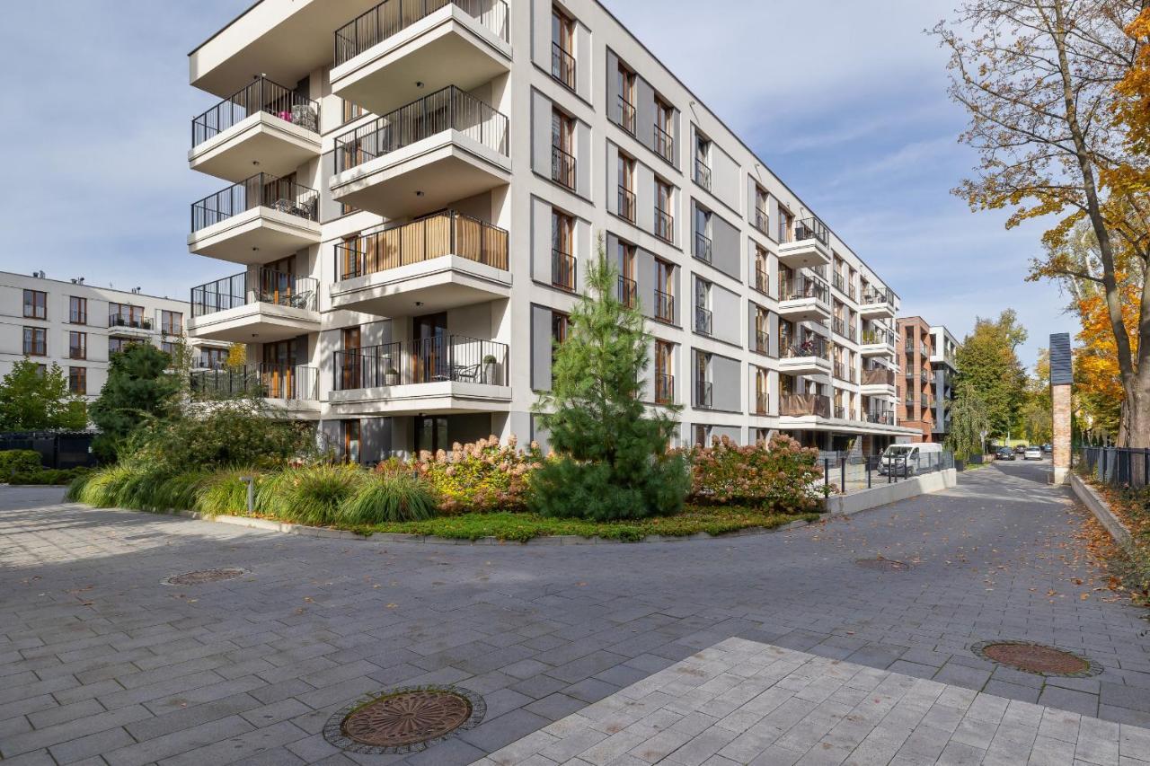Go With Balcony Rakowicka Cracow By Renters Apartment