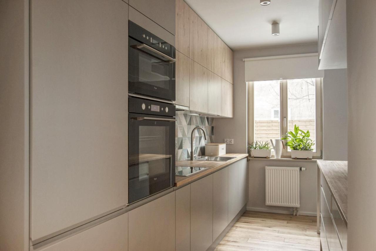 Charming With Garden, Only 1 Km To Wawel Castle By Renters Apartment *