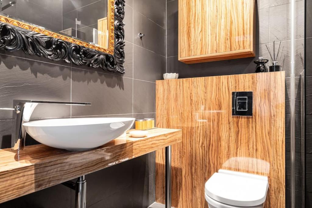 Househost Apartment:lobzowska 22 * Krakow