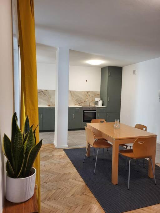 Mieszkanie Na Starym Podgorzu. Apartment Krakau