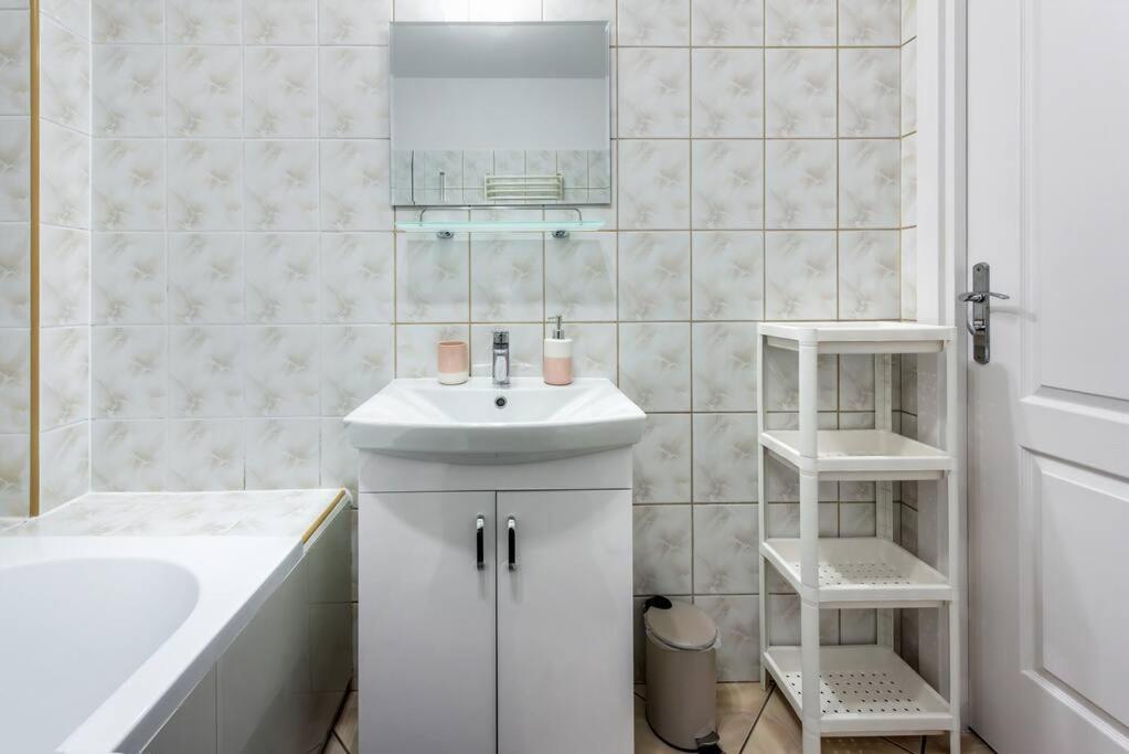 Apartment Ap. Olimpia 1 Pok. 2 Osoby, Downtown, Free Parking *