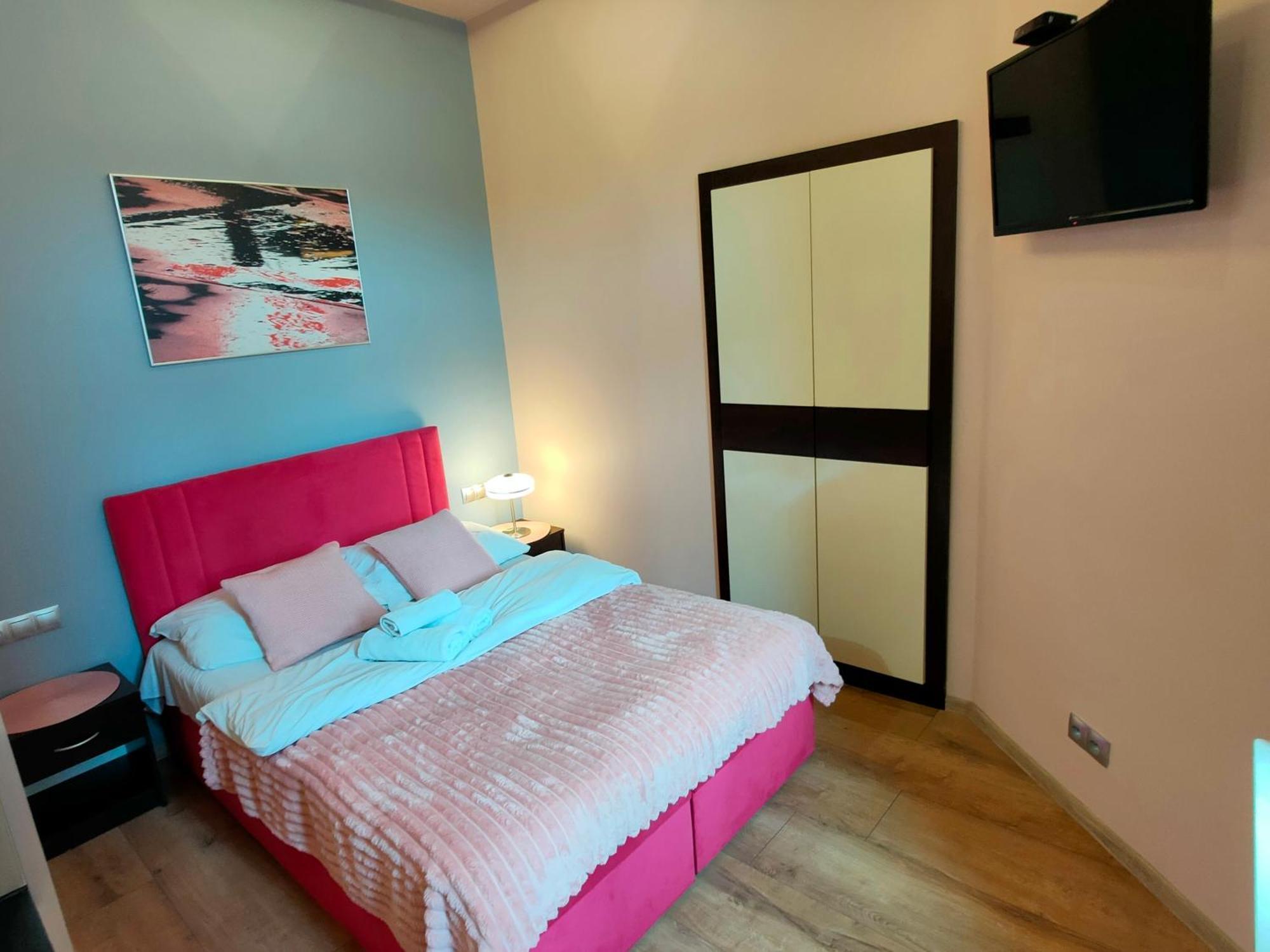 Mirror Pink Apartment Krakow