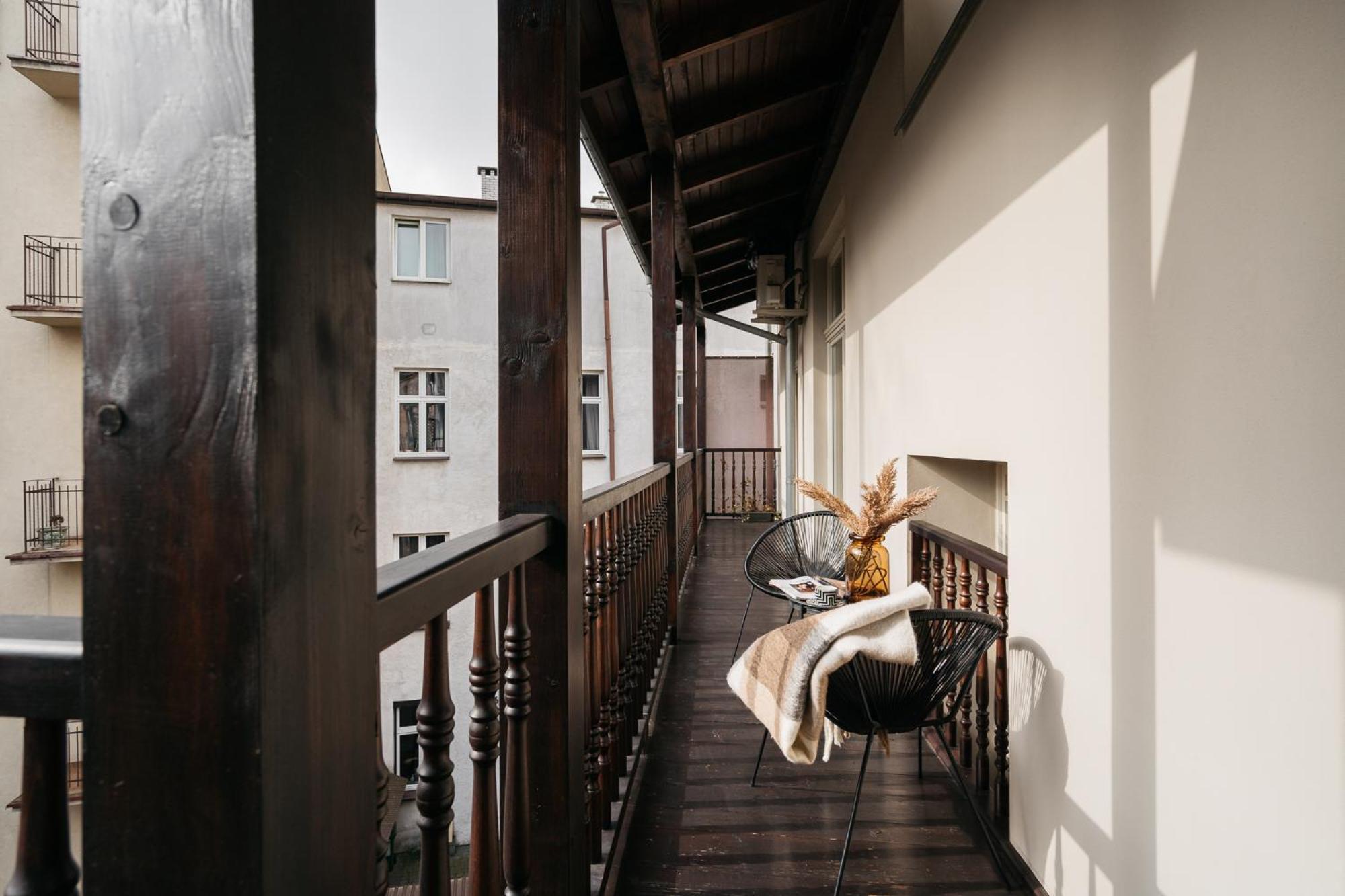 Hotel apartamentowy Topolowa 3*