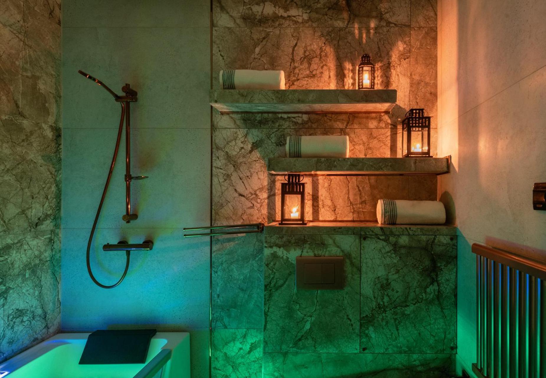 Premium For Old Town & Jewish Quarter - Balcony Pool Onsite Krakow