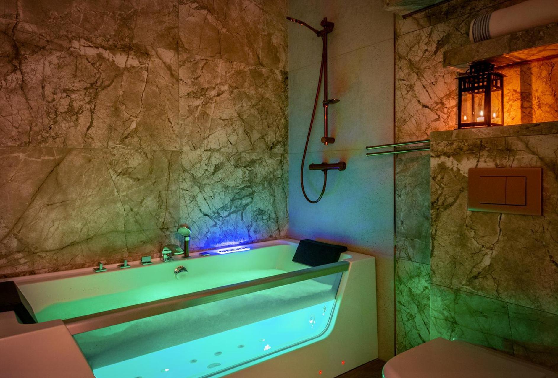 Apartment Premium For Old Town & Jewish Quarter - Balcony Pool Onsite Krakow