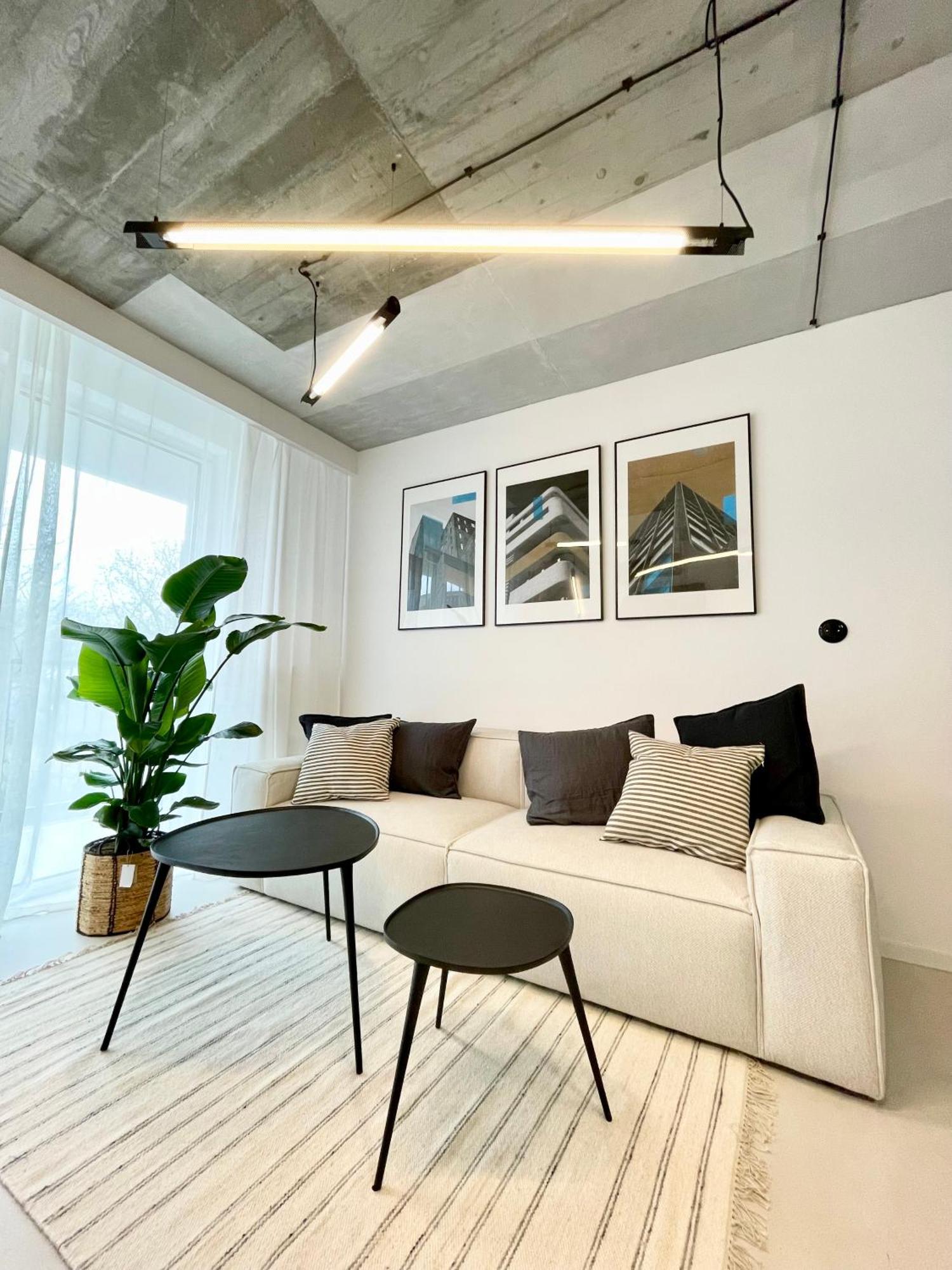 Premium Loft Apartments-city Center Parking By Urban Escape Apartment *