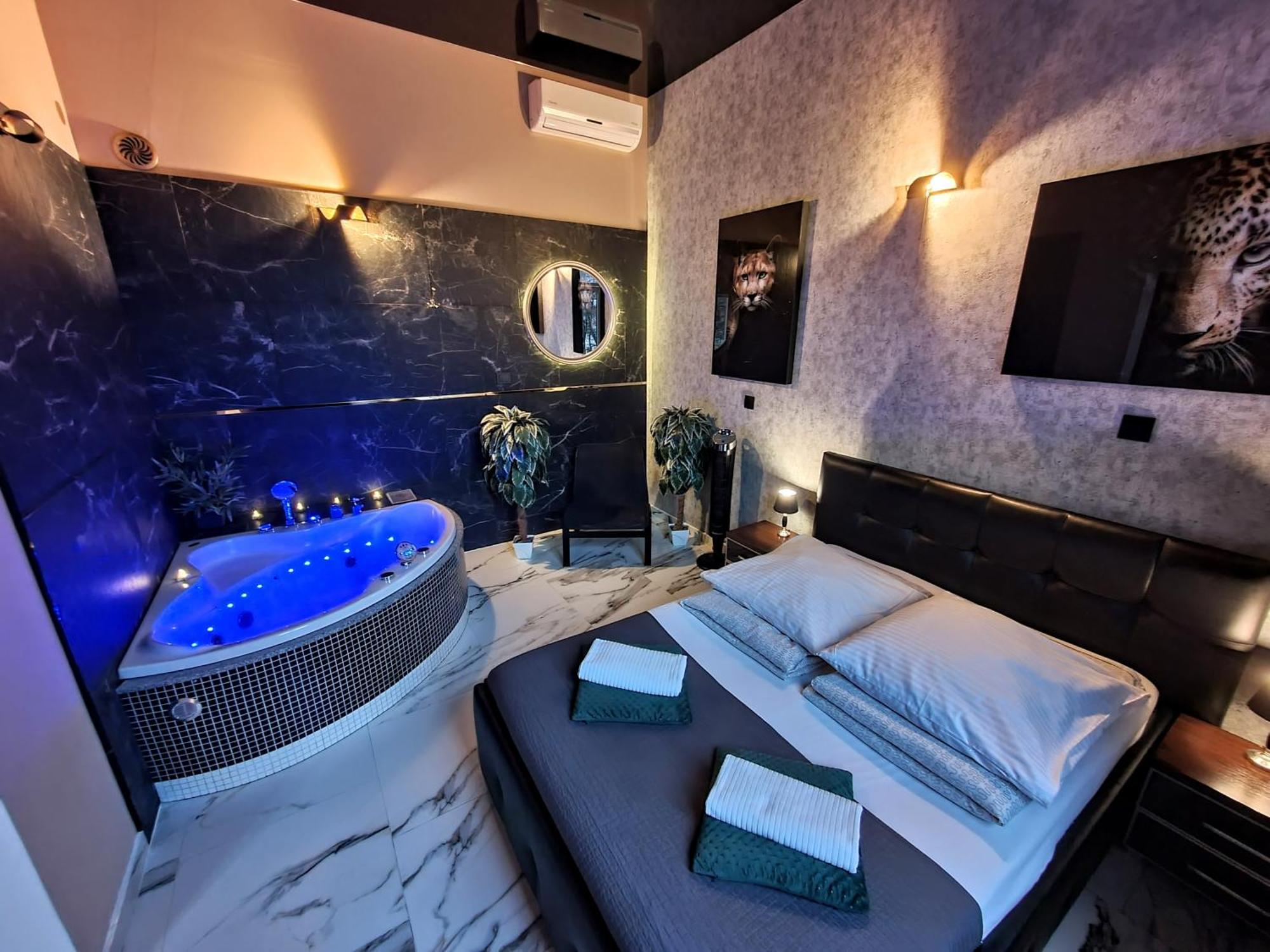 Z Jacuzzi Rynek Krakow