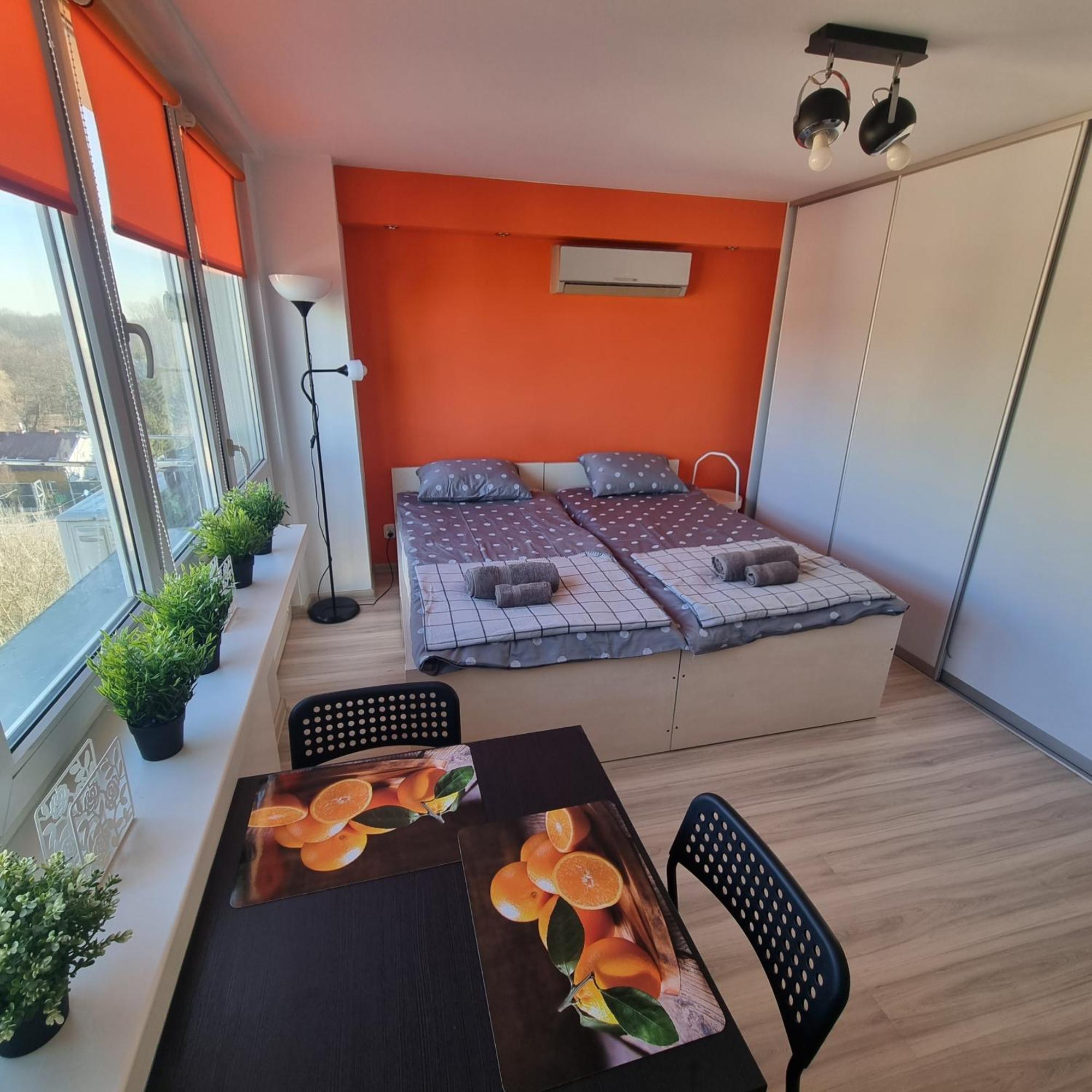 Apartment Orange