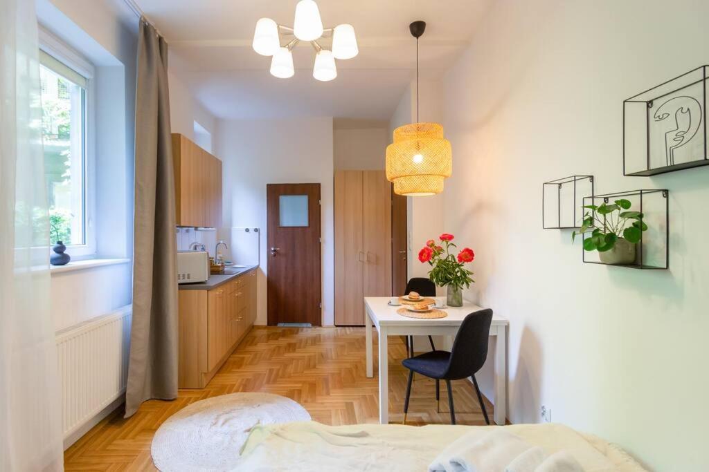 C W/balcony Appartement