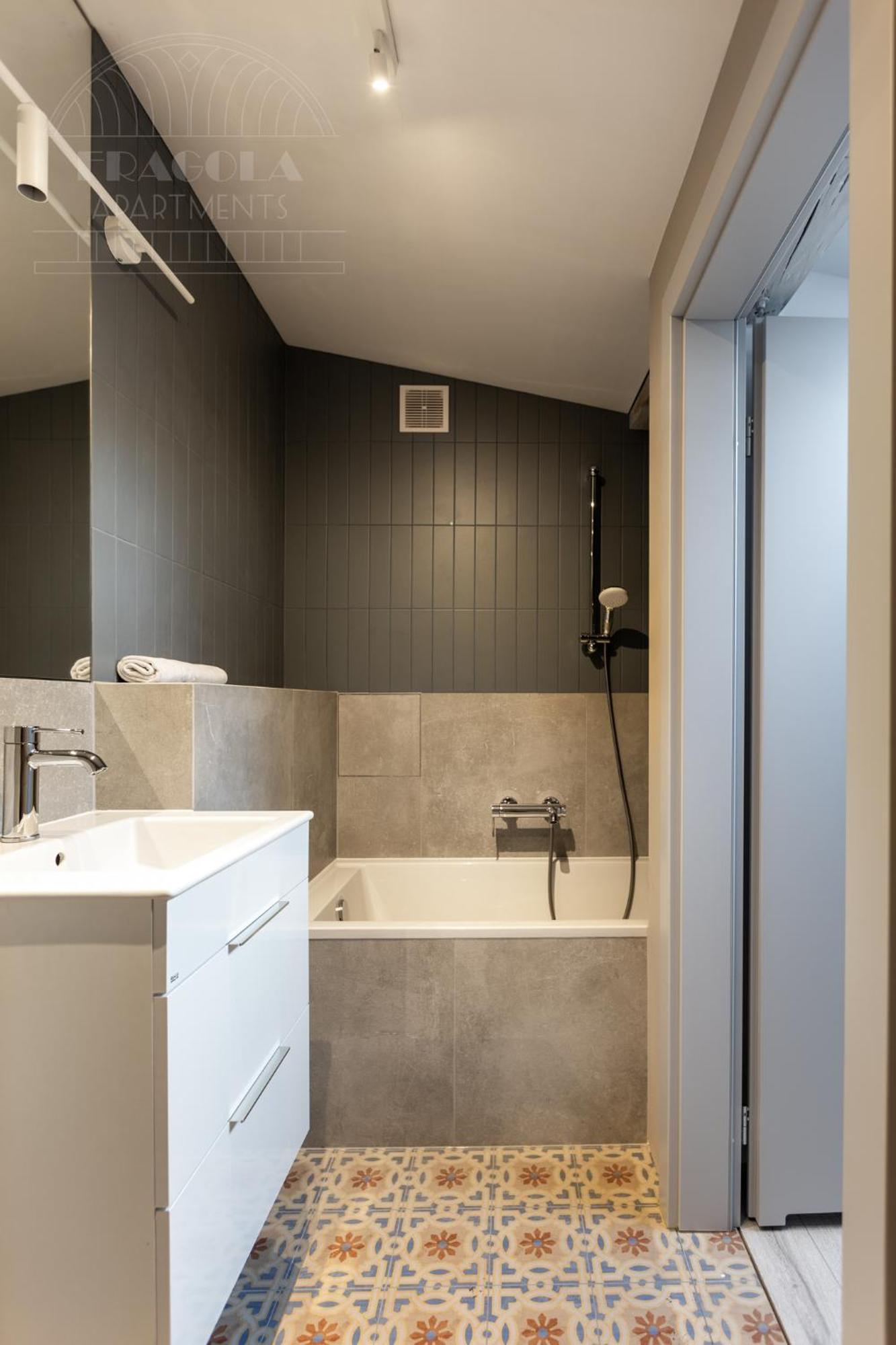 Spacious 11 Pax, Vistula River - Fragola Apartment *