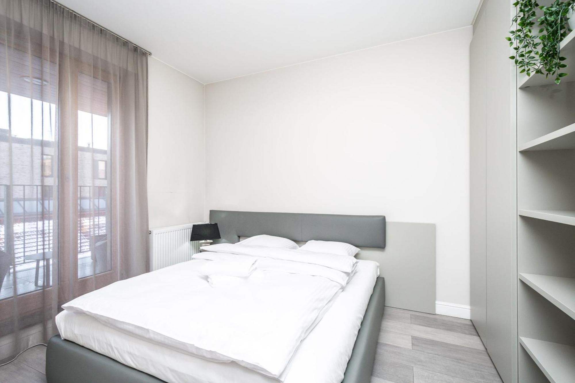 Rentplanet - Lubicz Apartment Krakow