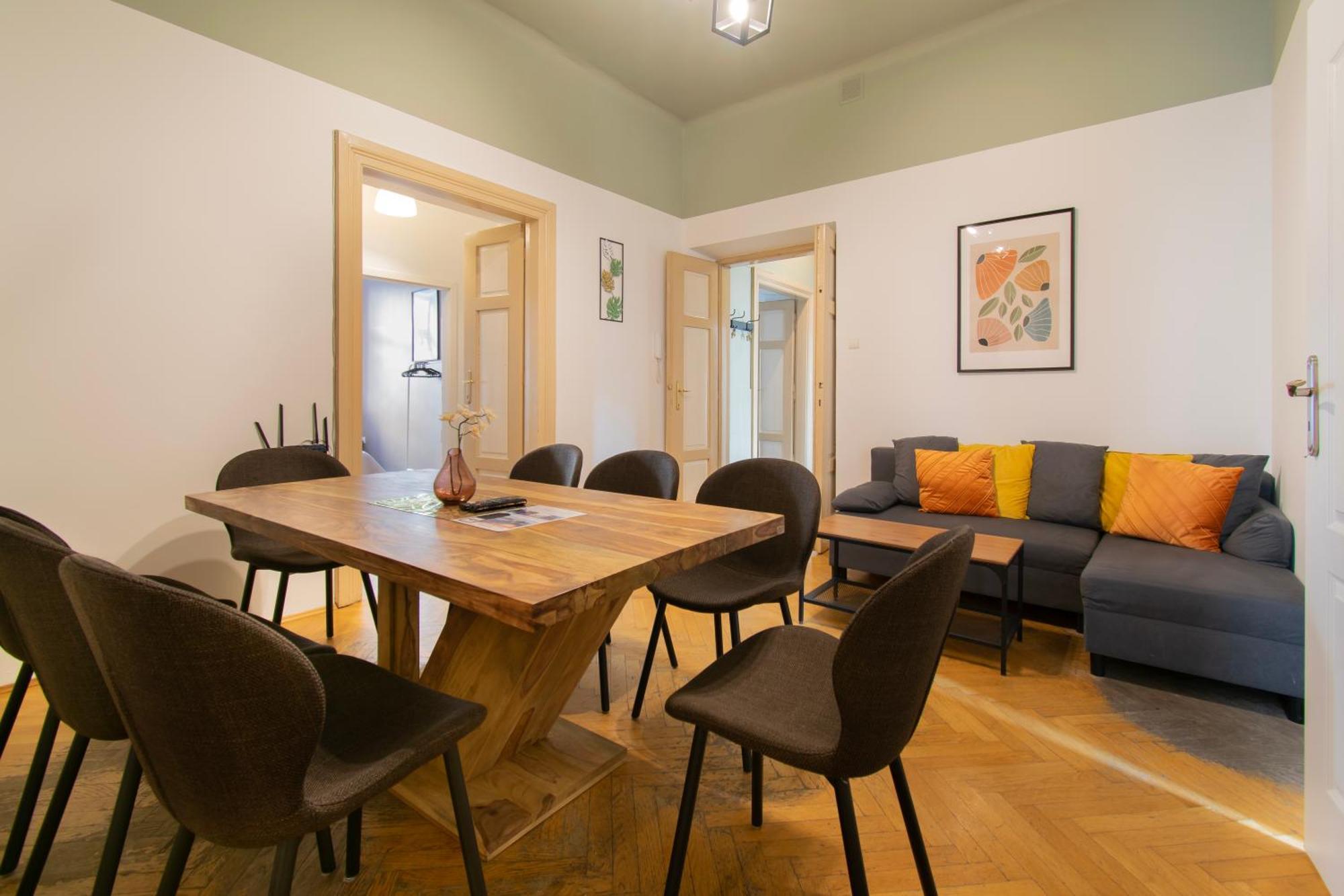 Apartment Huge Smolensk Street *