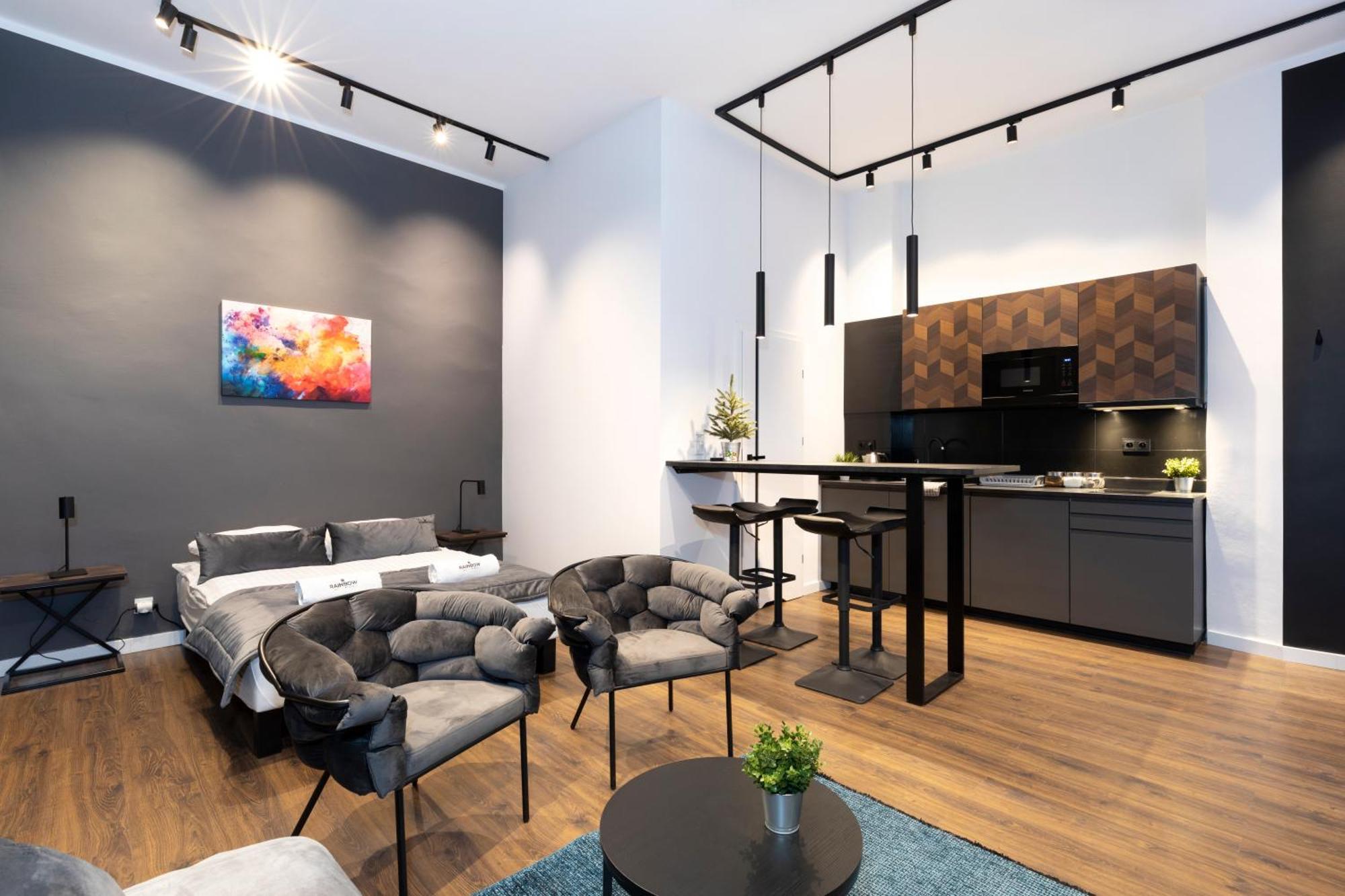 Rainbow Old Town Apartment *