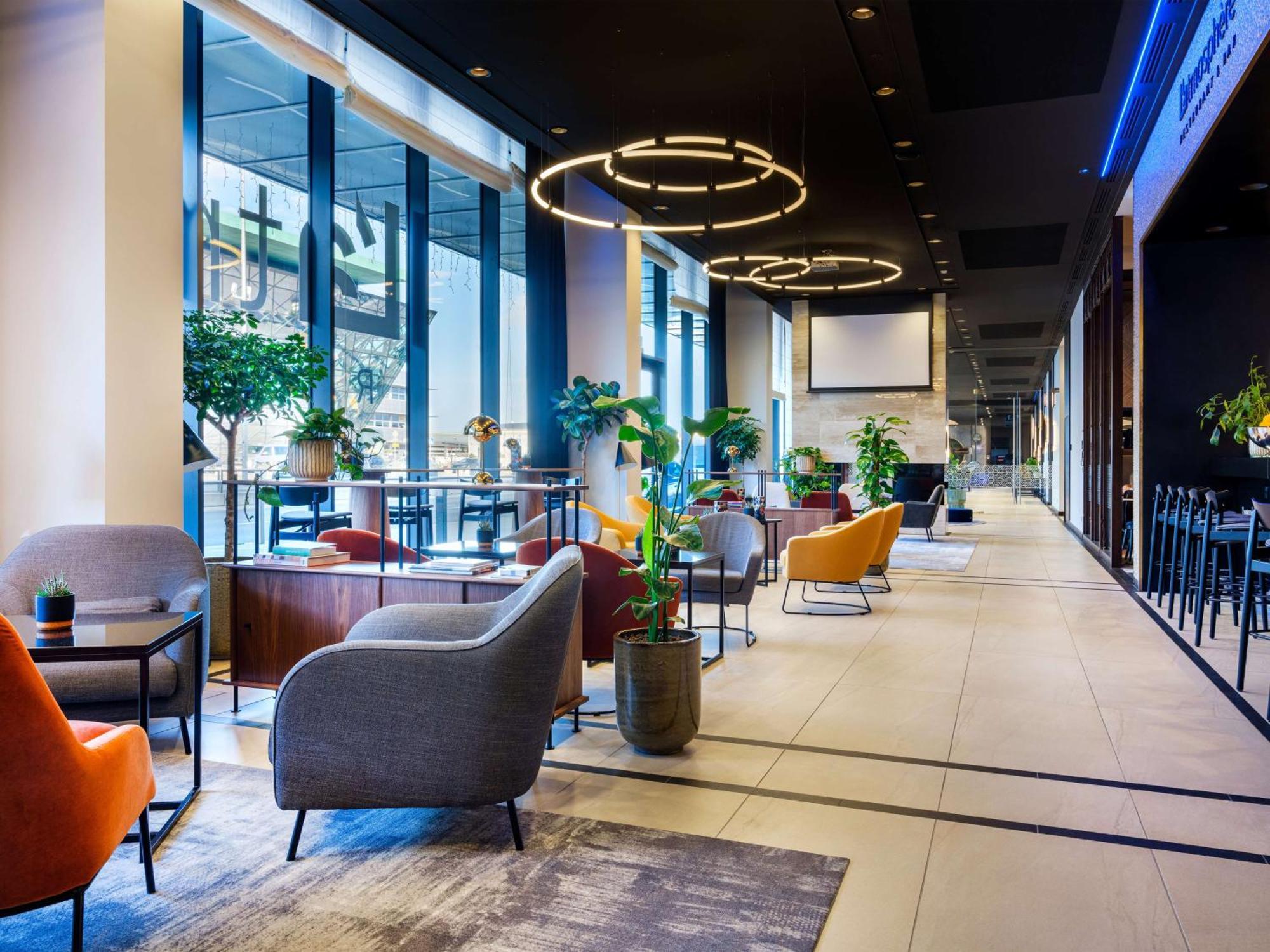 Hilton Garden Airport Hotel 4*