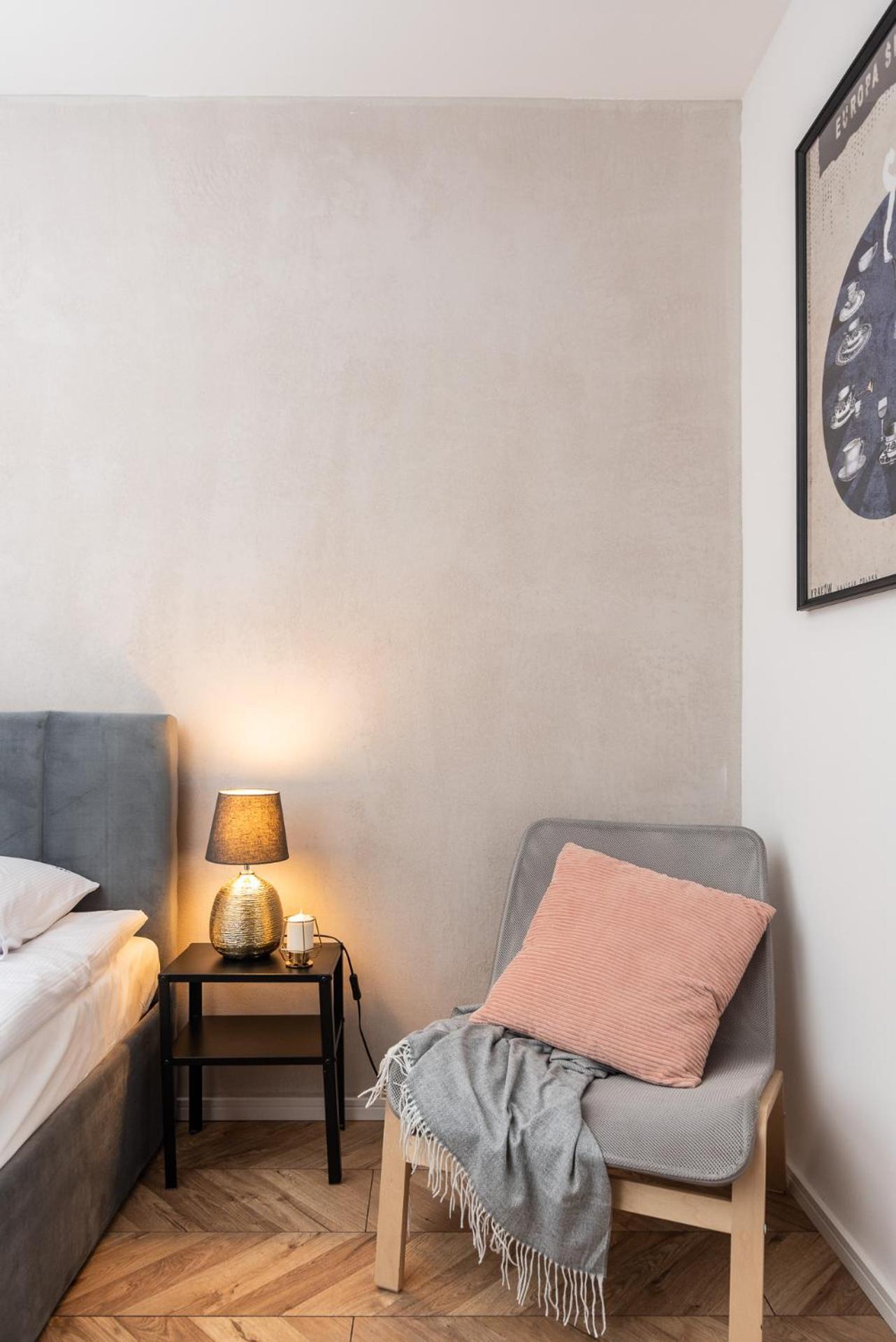 Na Debnikach - By Upstairs Apartment *