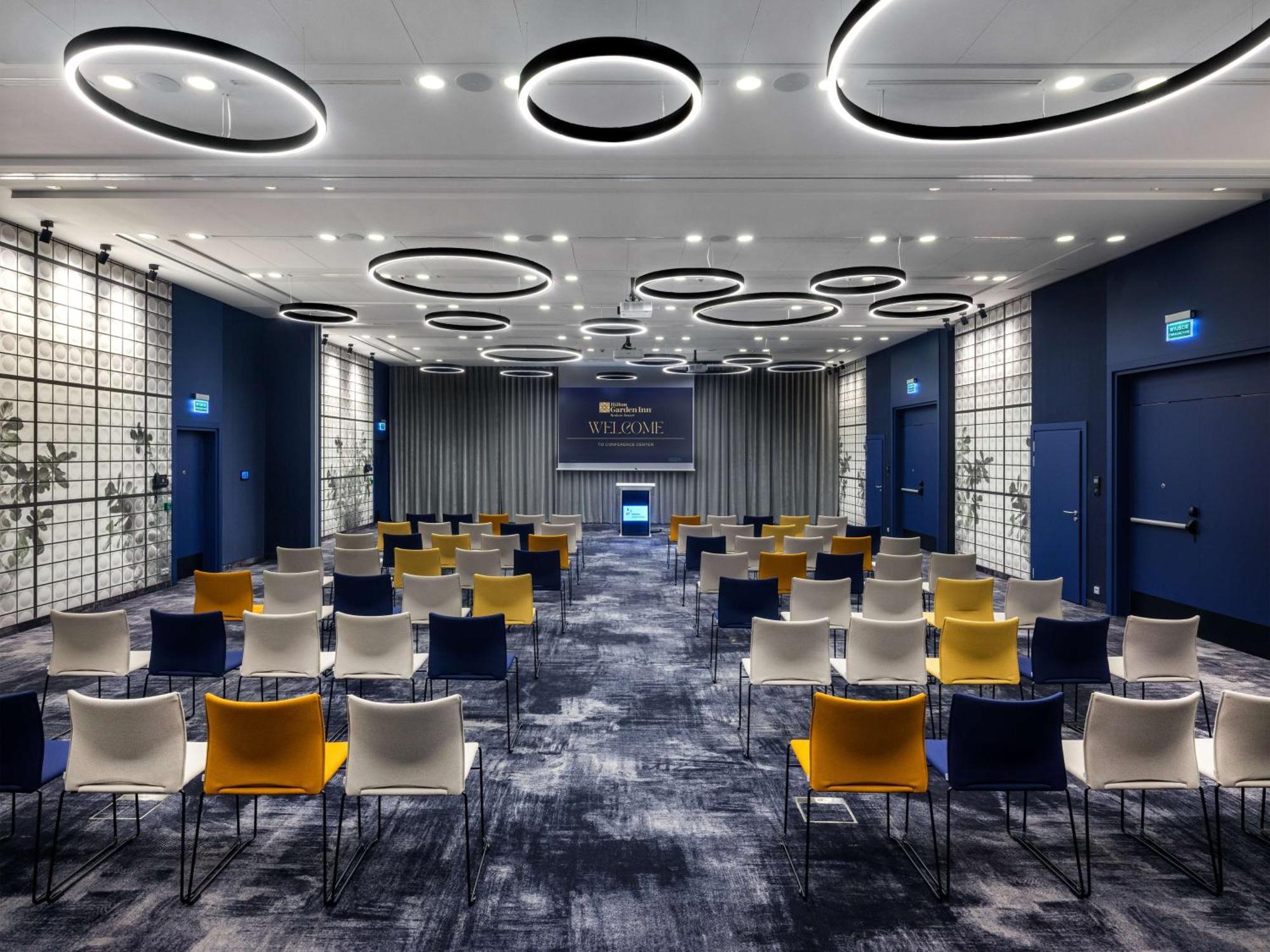 Hilton Garden Airport 4*