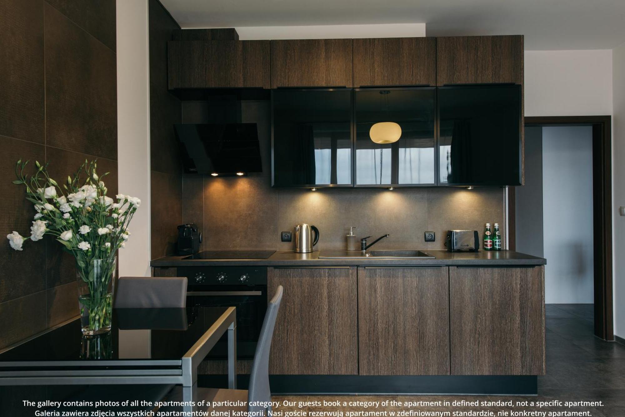 Browar Lubicz | Balcony | Elevator | Free Garage Apartment *