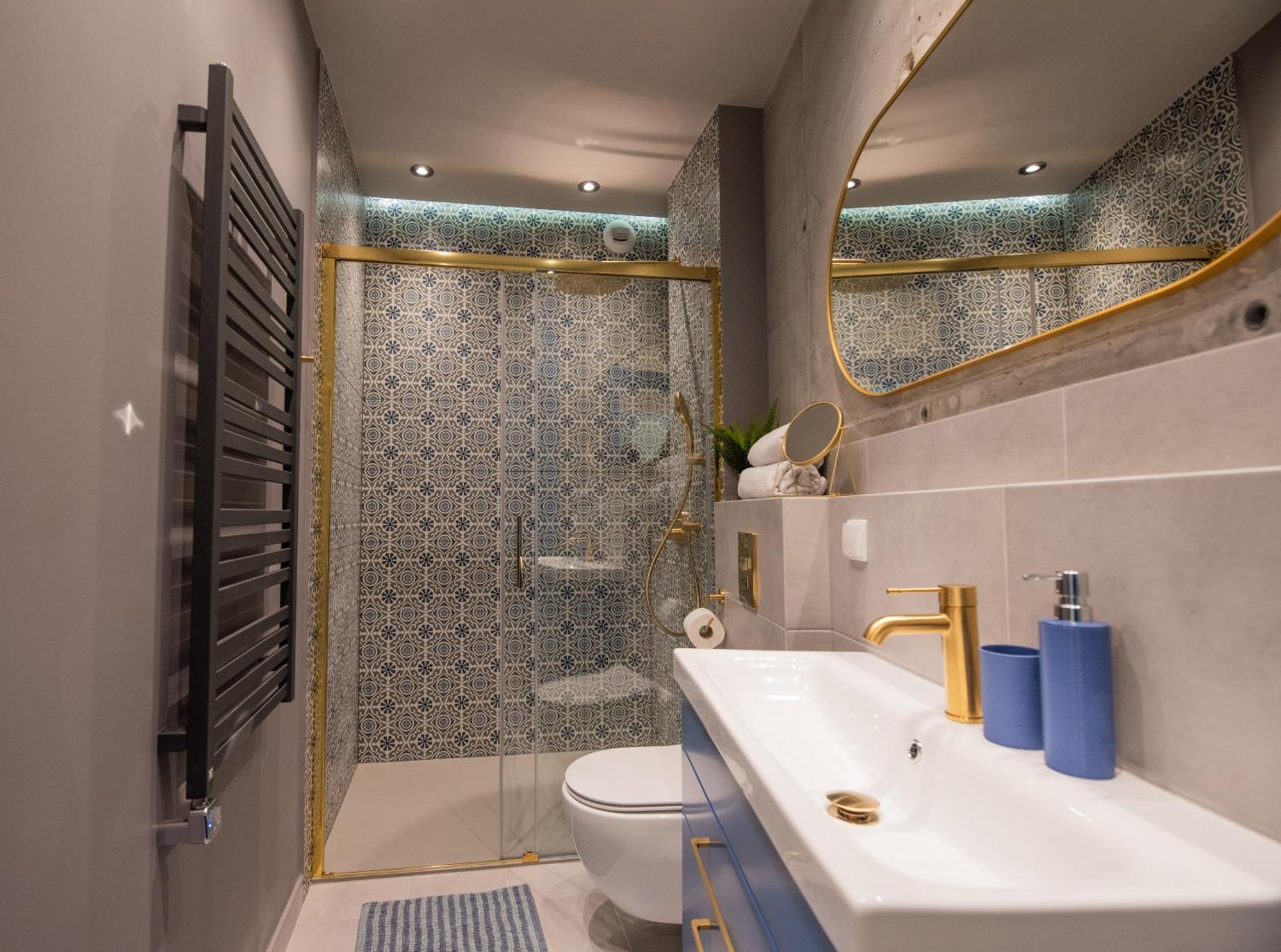 Apartament Lights Mostowa 6 *