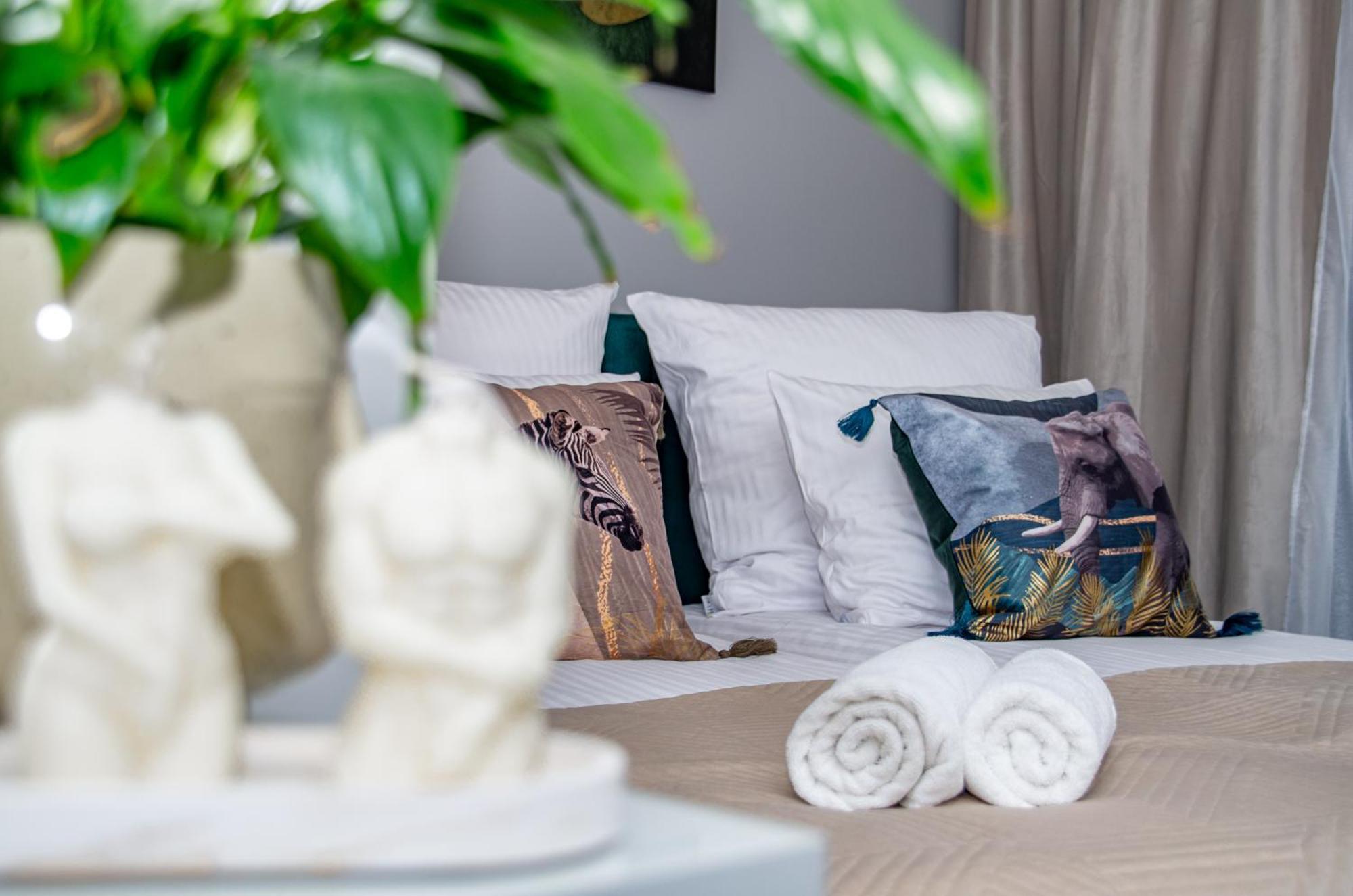 Apartment Inpoint Zablocie Near To University, Schindler's Factory, Aptiv,cisco, Ocean And Enterprise Park *