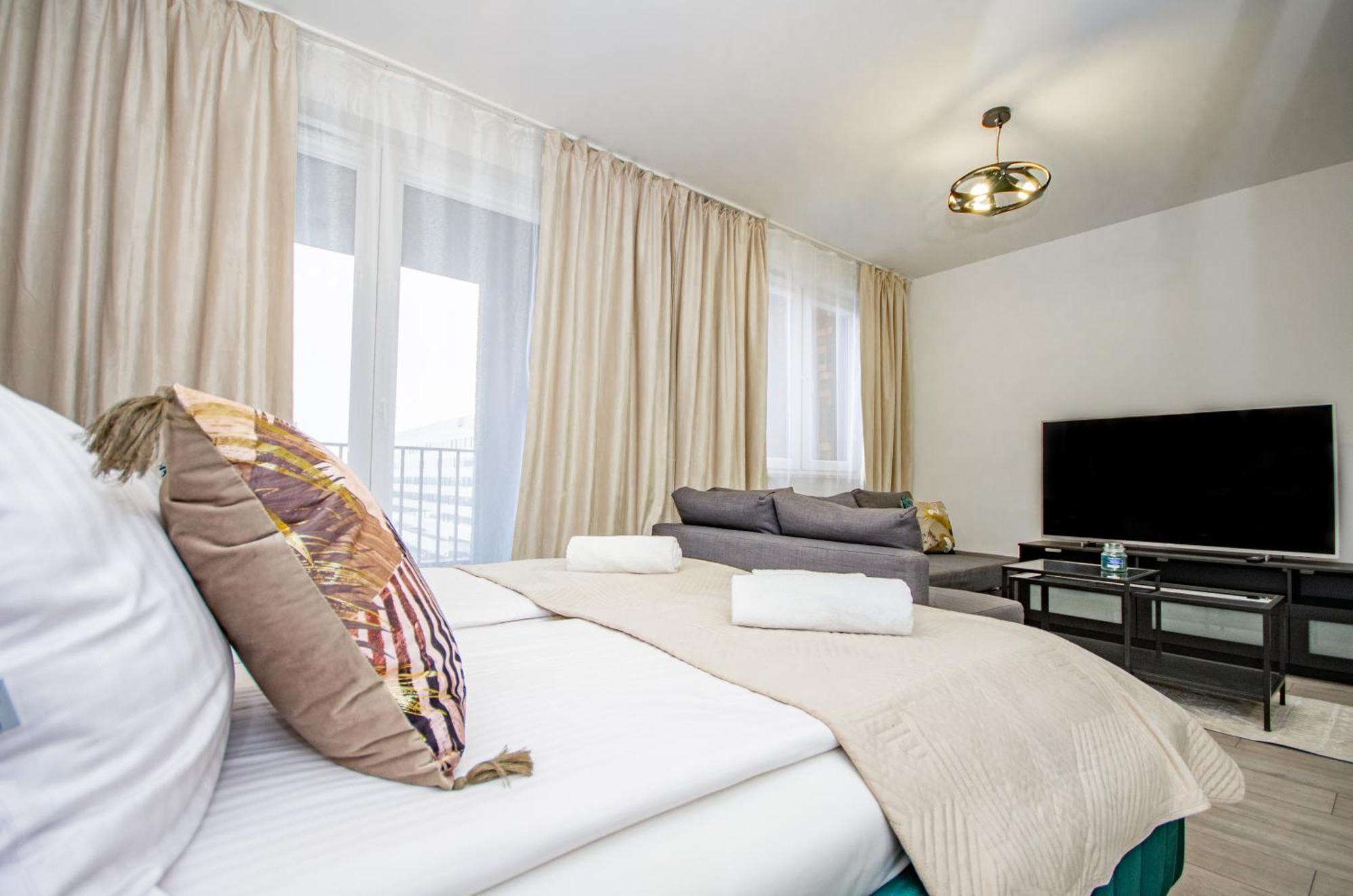 Apartment Inpoint Zablocie Near To University, Schindler's Factory, Aptiv,cisco, Ocean And Enterprise Park Krakow