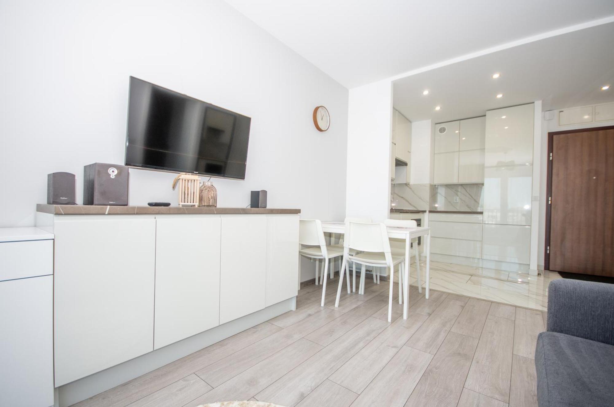 Inpoint Zablocie Near To University, Schindler's Factory, Aptiv,cisco, Ocean And Enterprise Park Apartment Krakow