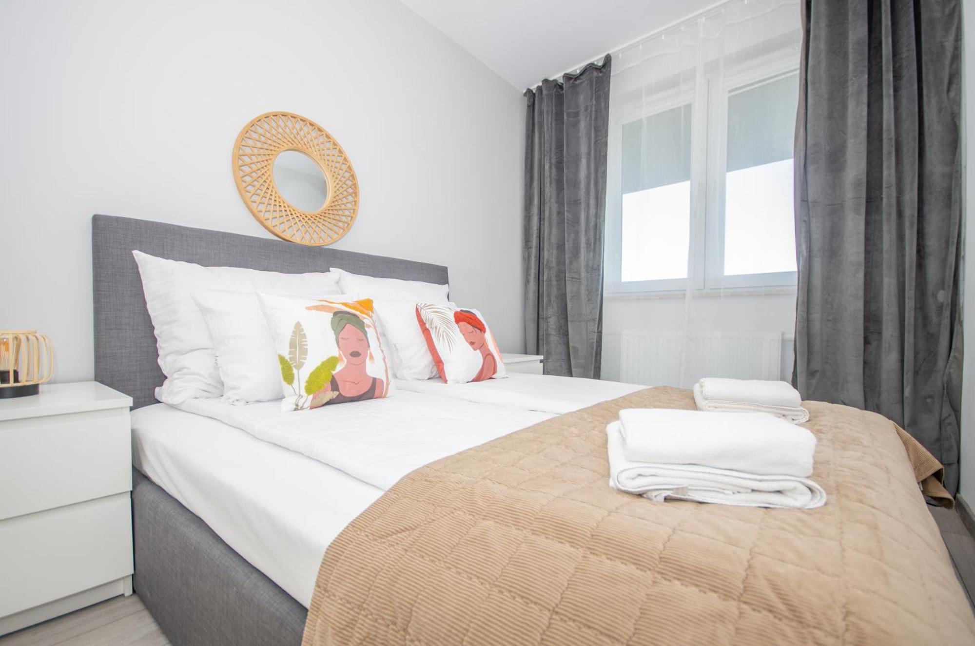 Apartment Inpoint Zablocie Near To University, Schindler's Factory, Aptiv,cisco, Ocean And Enterprise Park Krakow