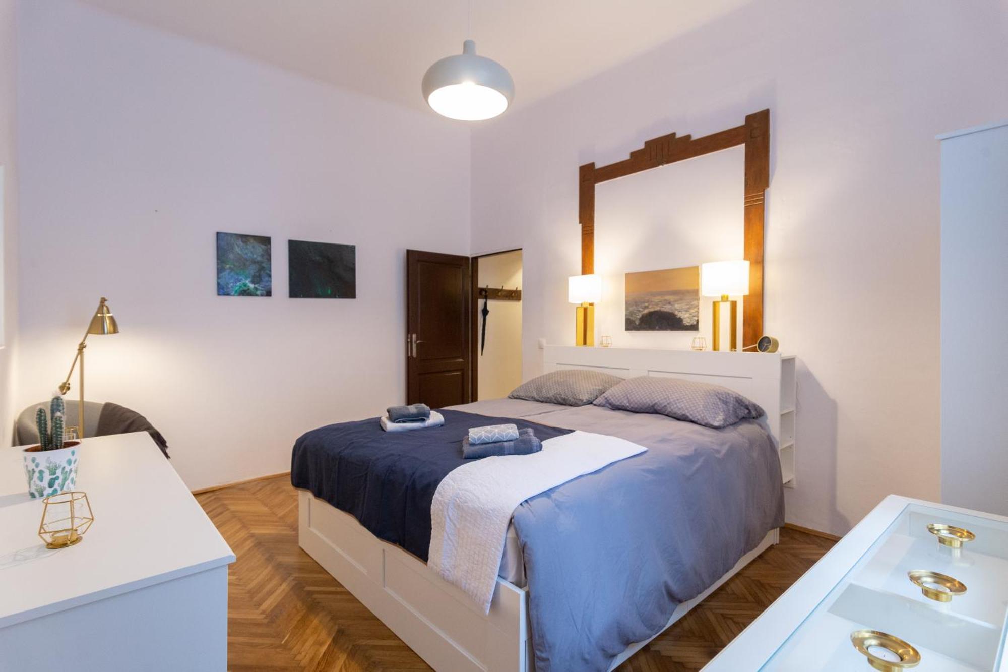 Heart And Soul, Gorgeous Two-bedroom In The Center! *